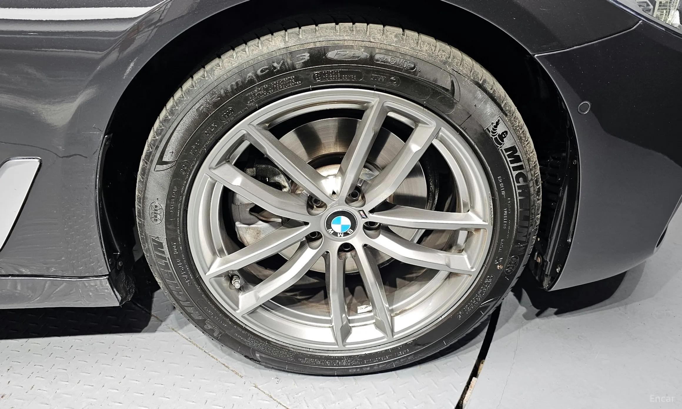BMW 5 Series (G30) превью 5