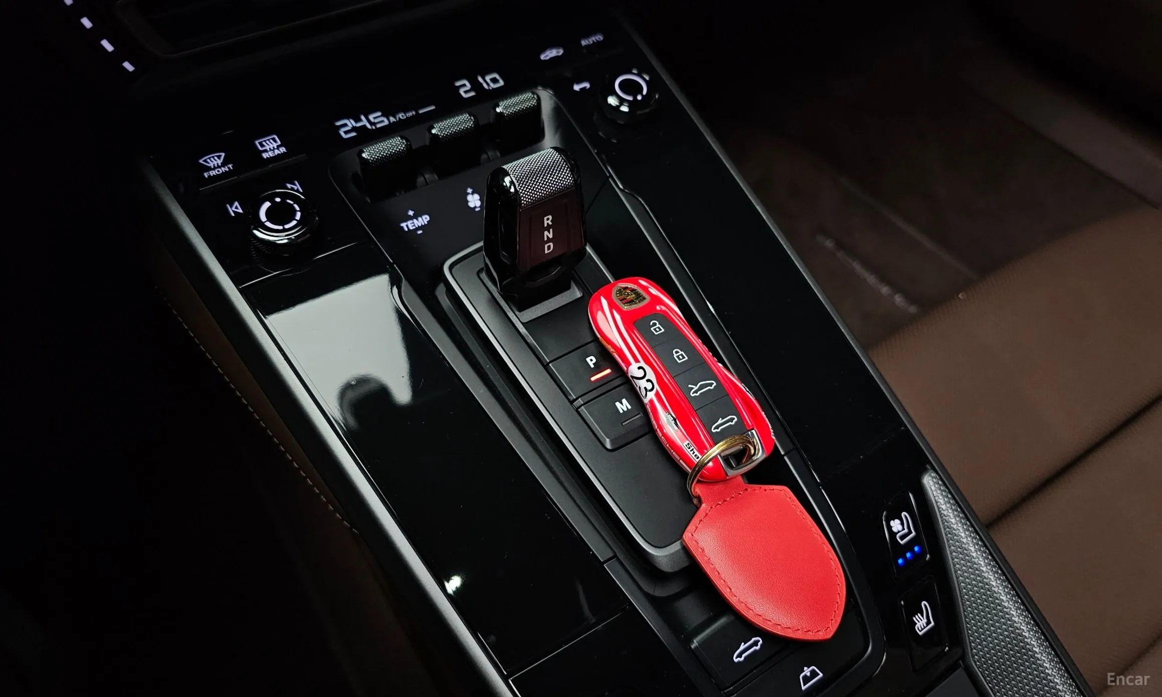 Porsche 911 (992) превью 9