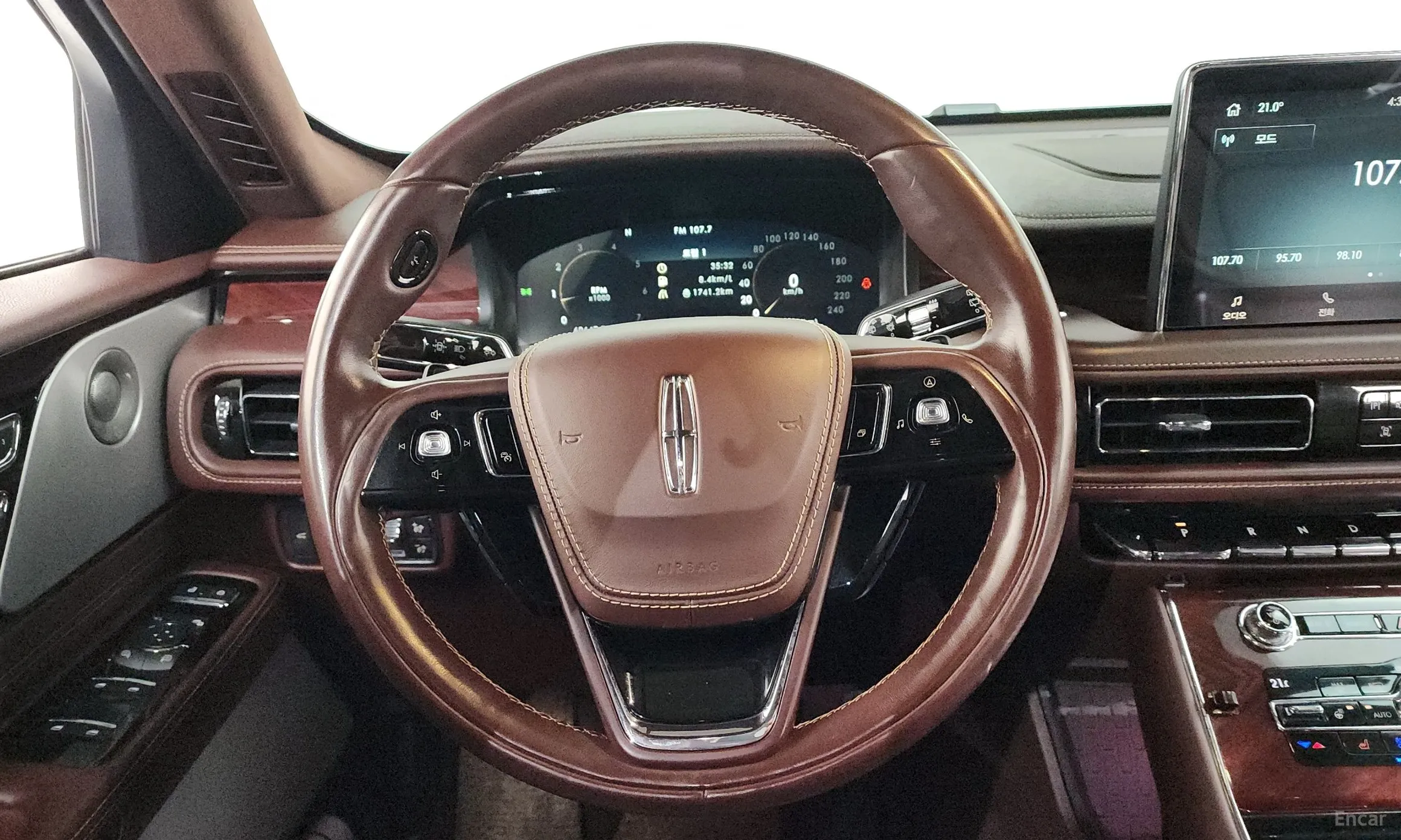 Lincoln Aviator 2nd Generation превью 13