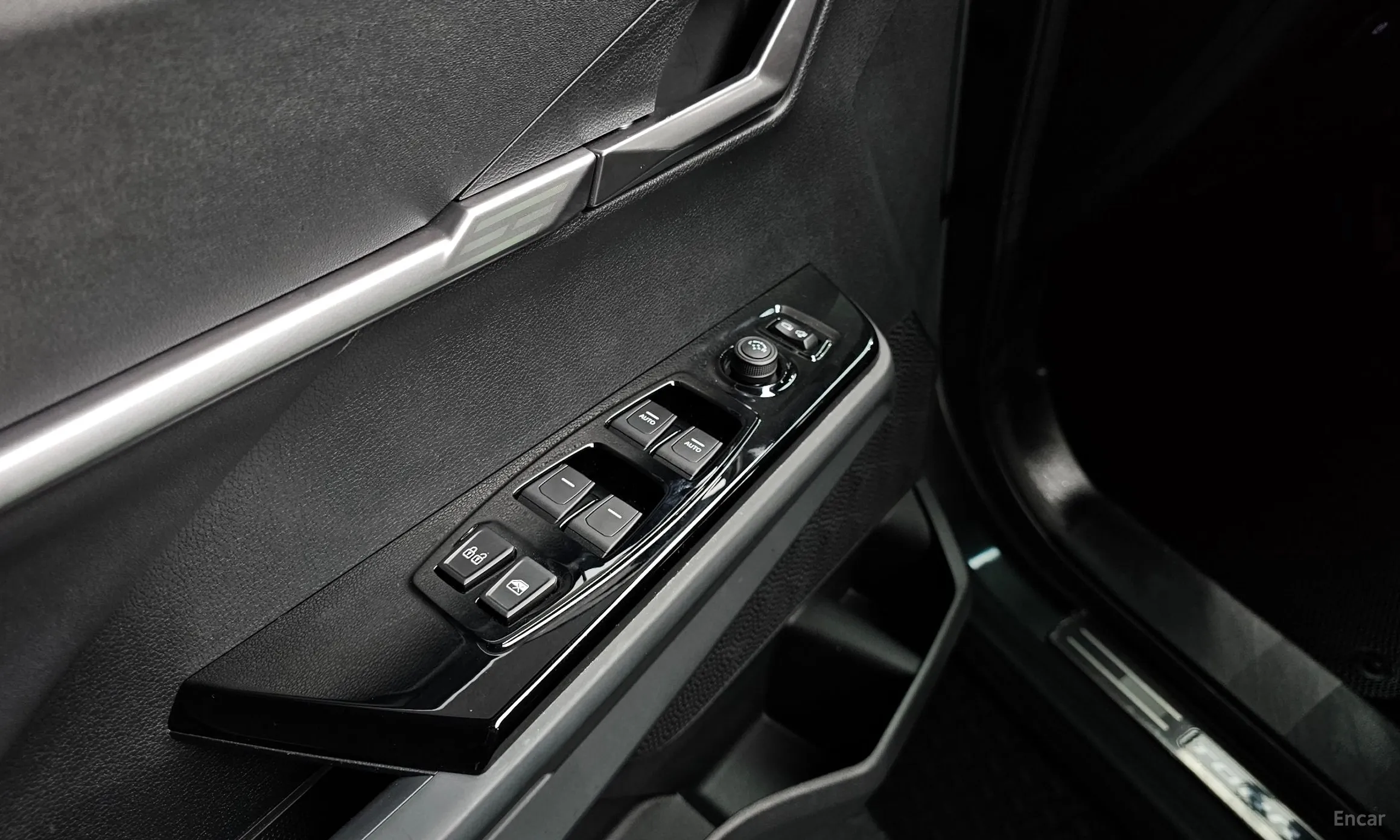 KG Mobility (SsangYong) Torres превью 13