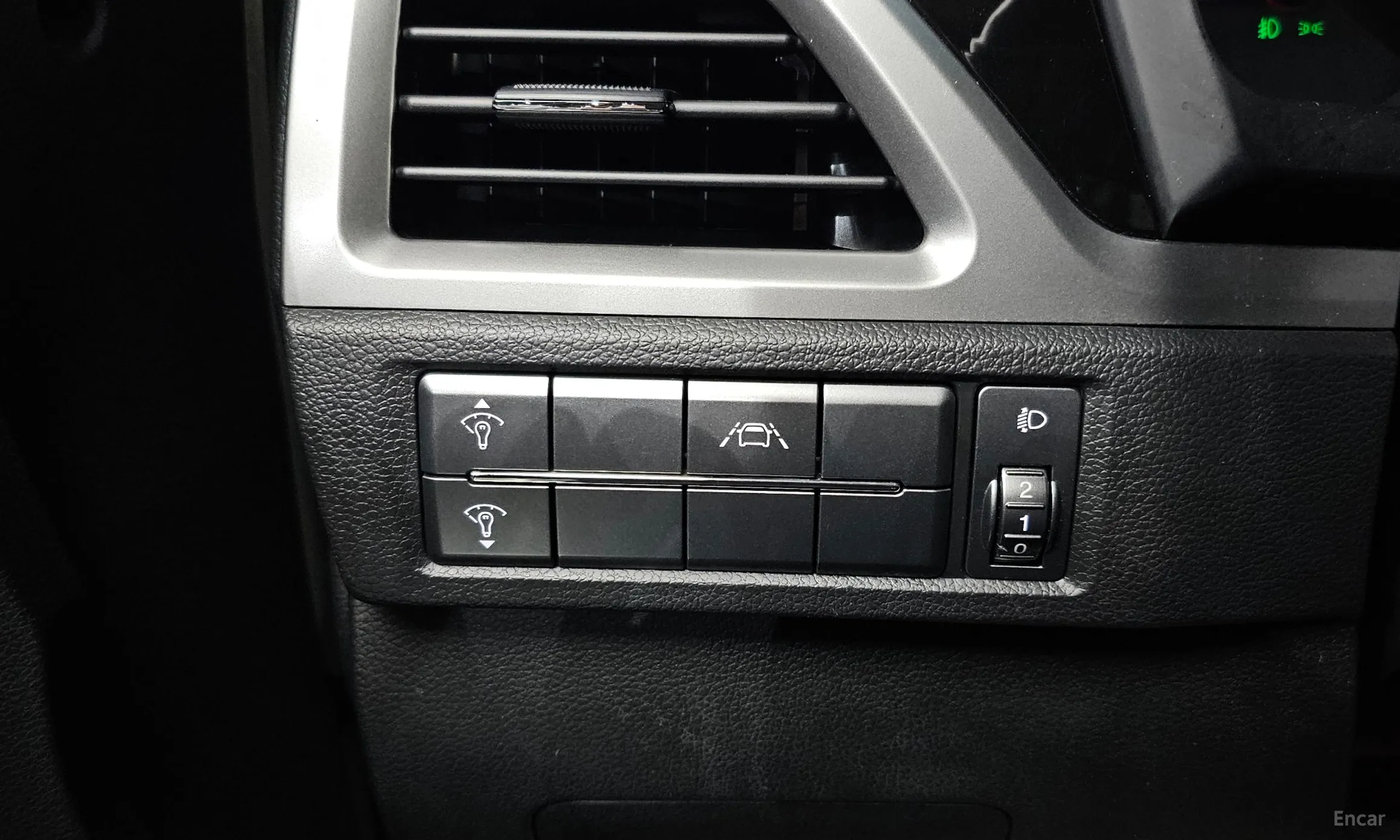 KG Mobility (SsangYong) Beautiful Korando превью 13