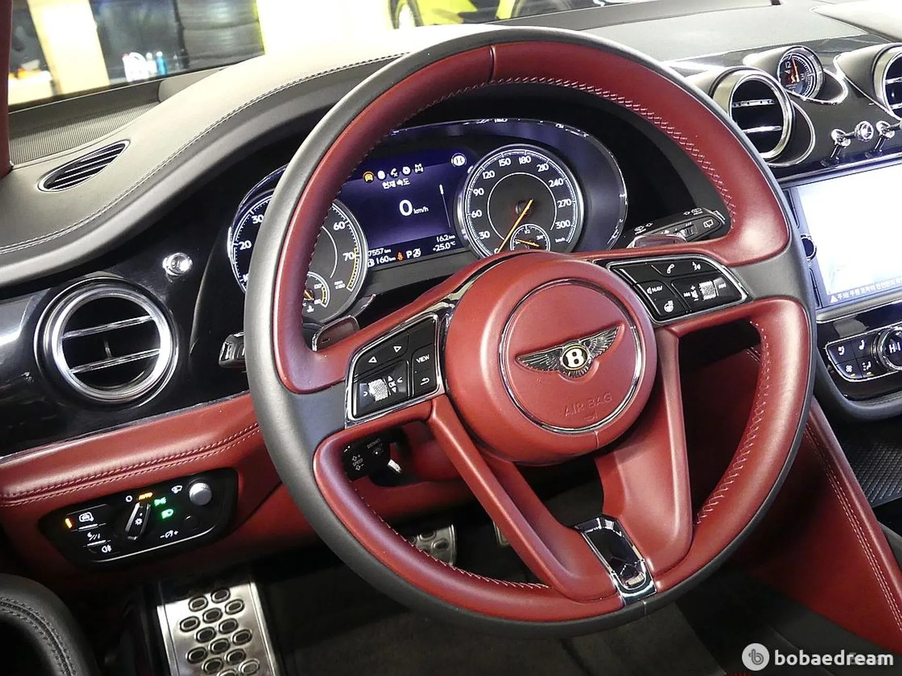 Bentley Bentayga превью 14