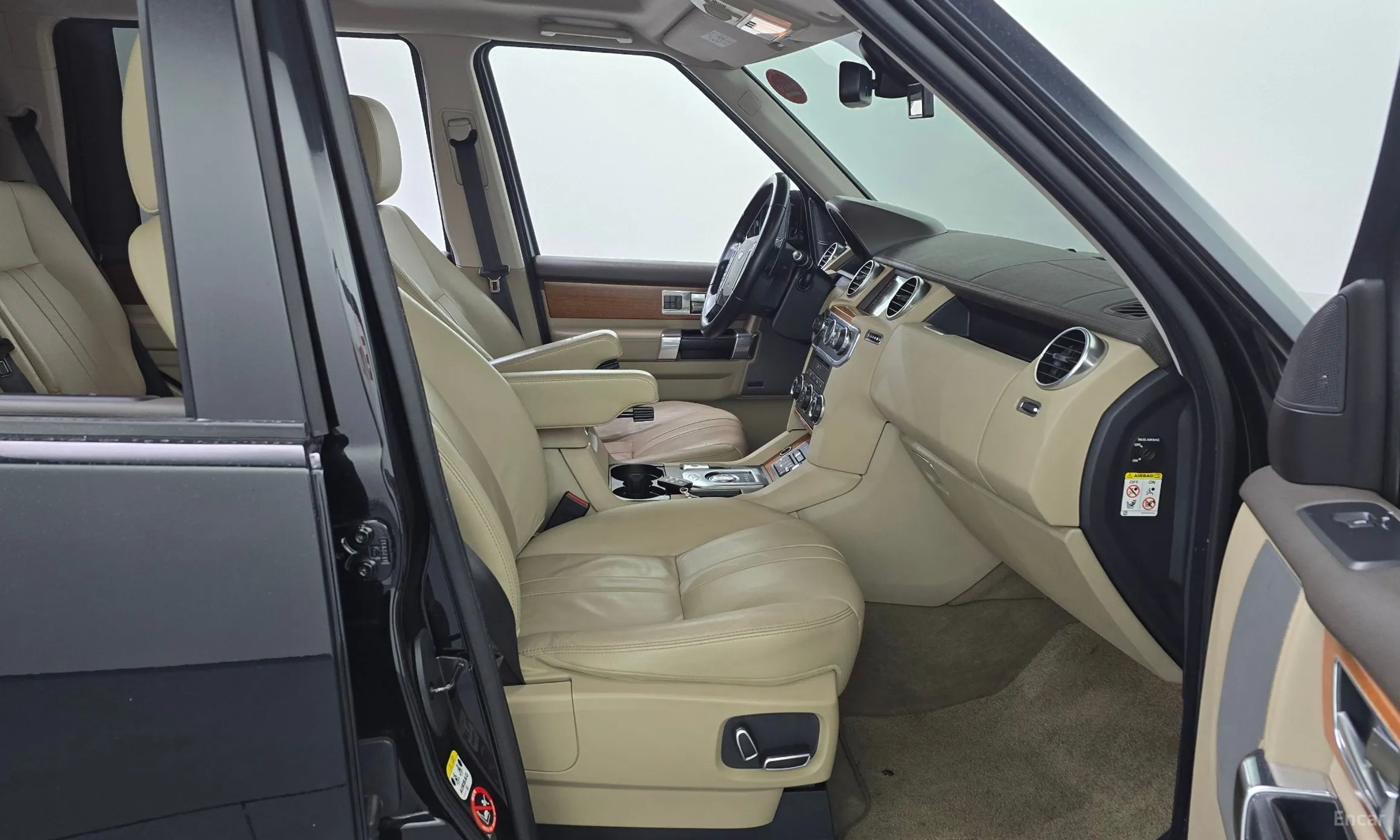 Land Rover Discovery 4 превью 11