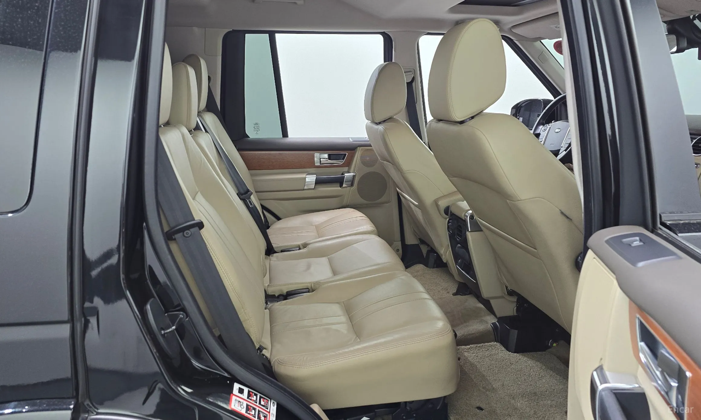 Land Rover Discovery 4 превью 12
