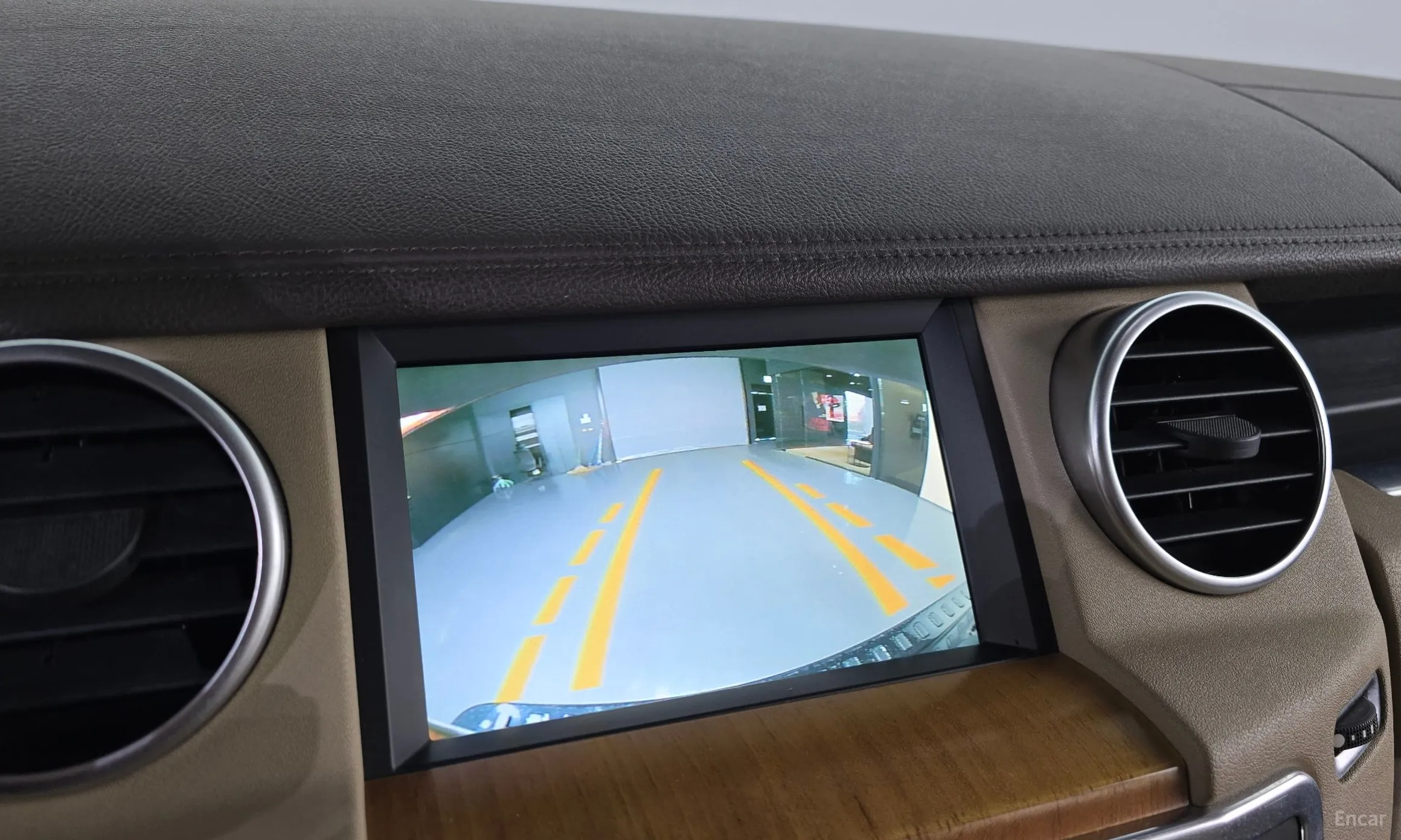 Land Rover Discovery 4 превью 15