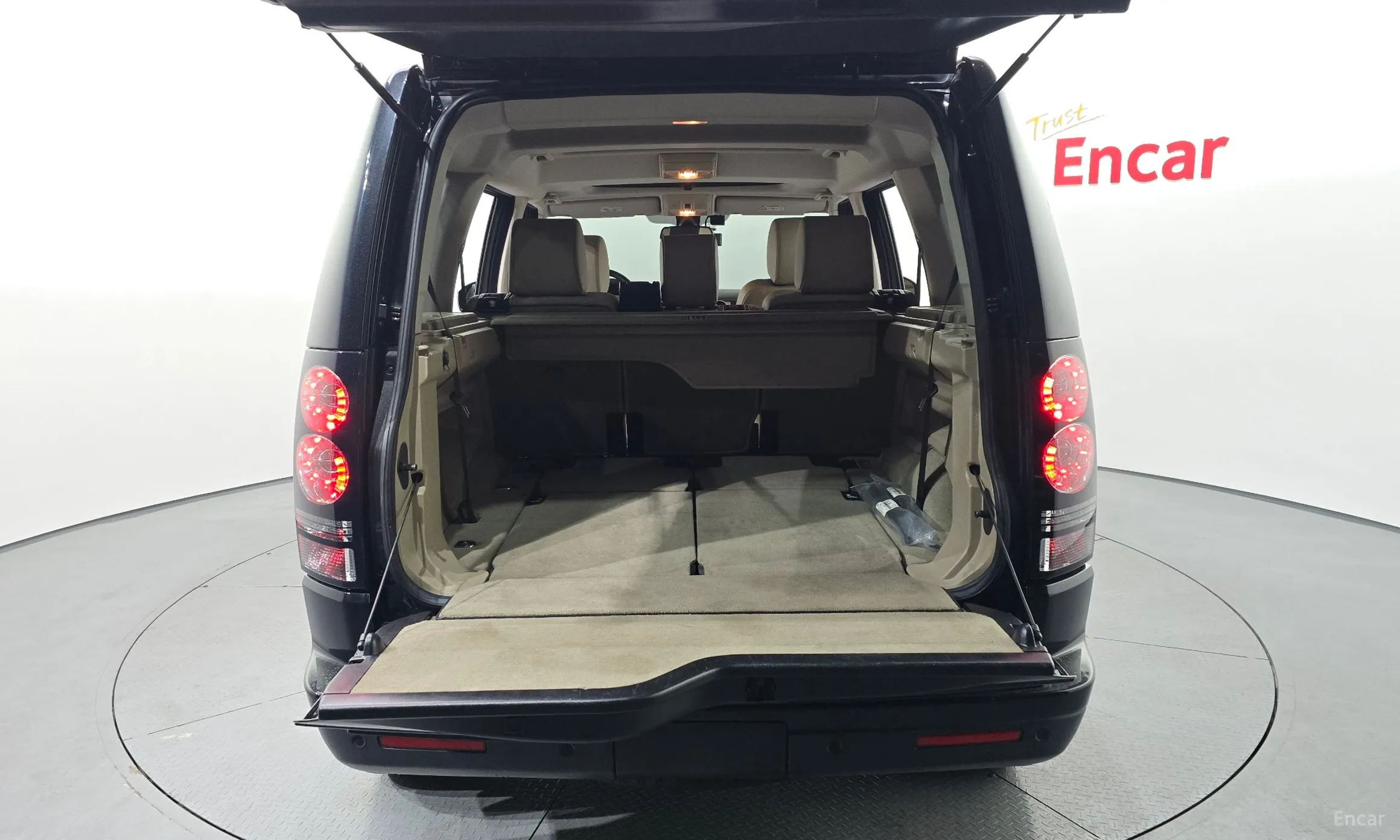 Land Rover Discovery 4 превью 20
