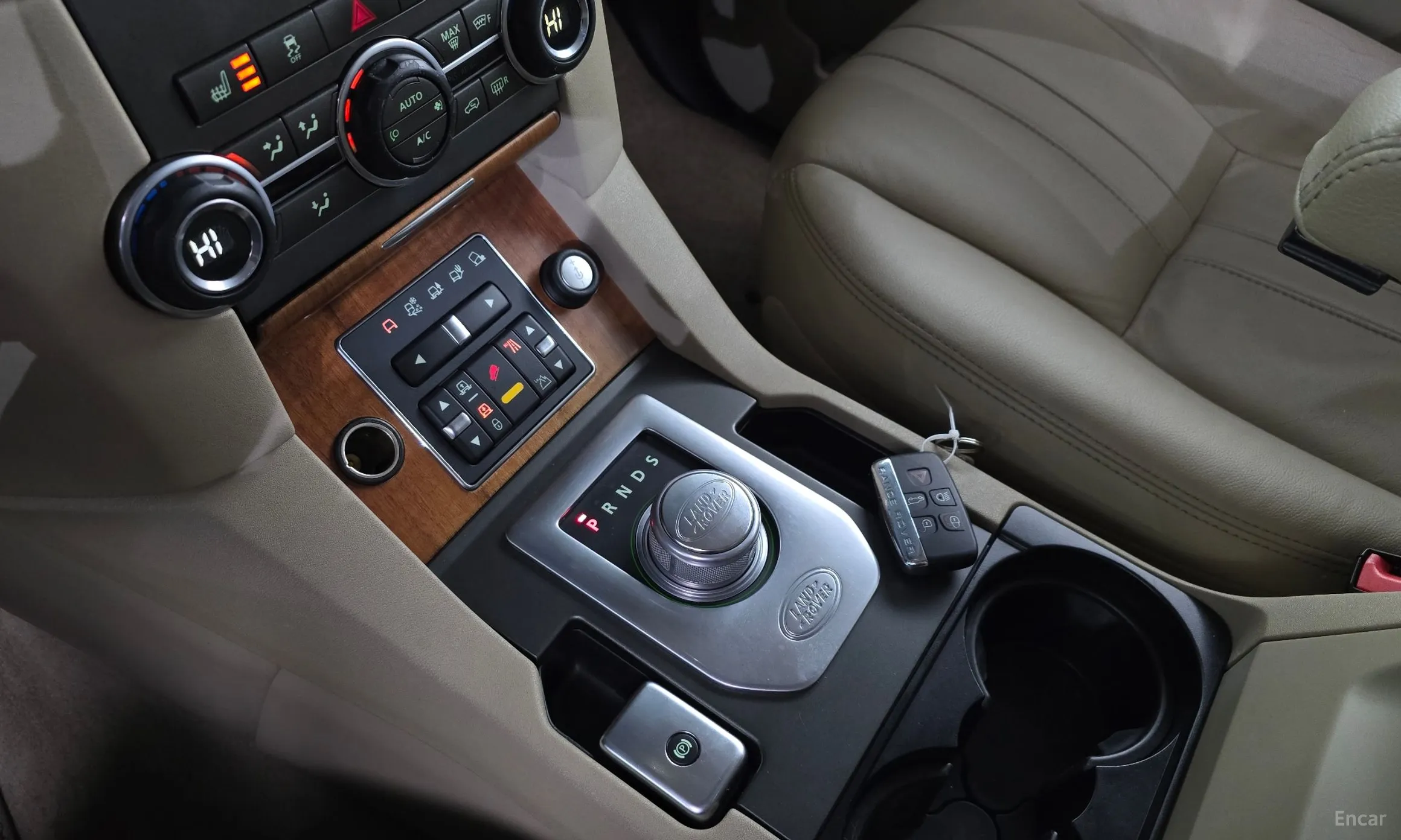 Land Rover Discovery 4 превью 9