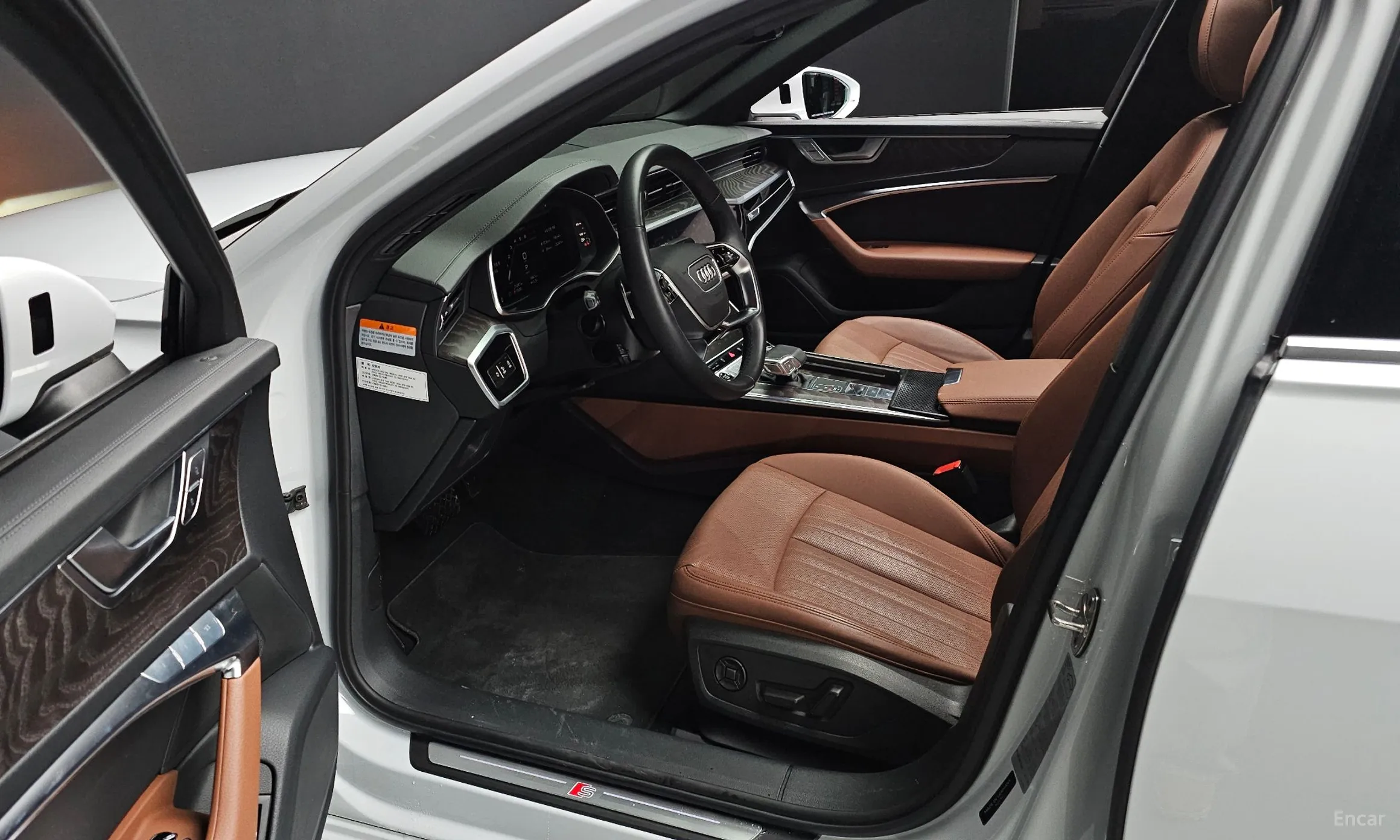 Audi A6 (C8) превью 11