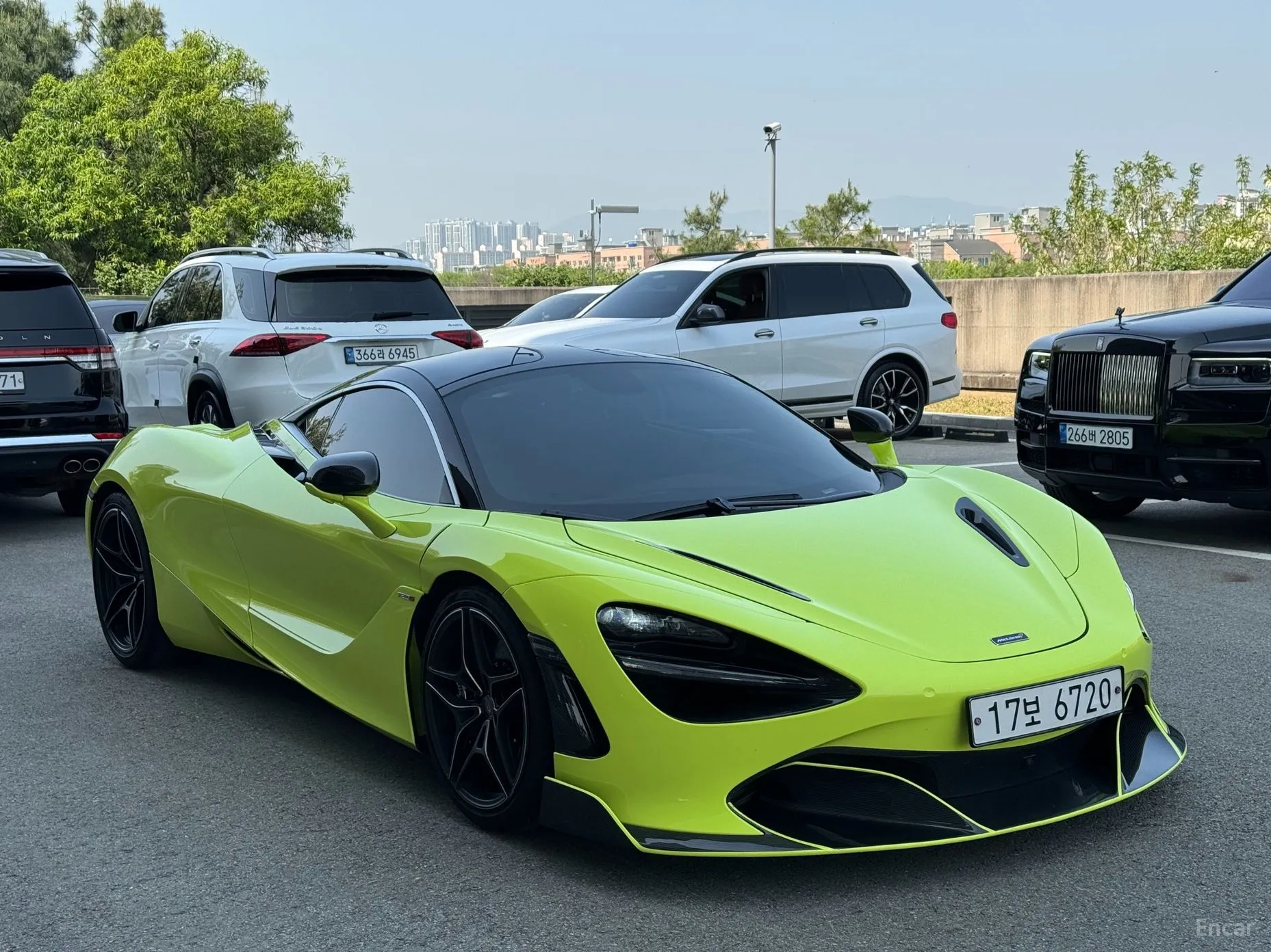 McLaren 720S превью 3