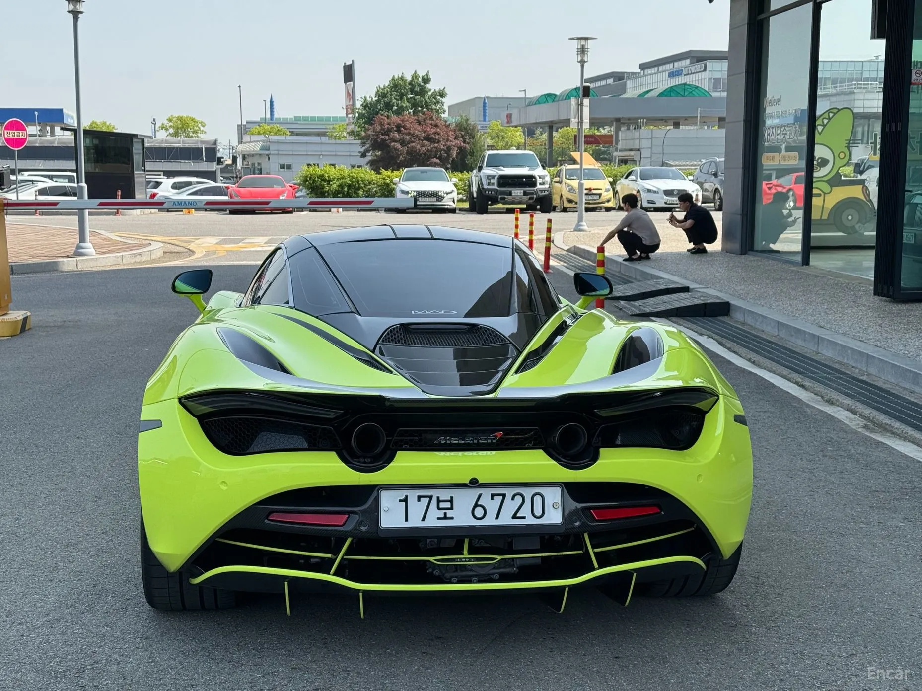 McLaren 720S превью 7