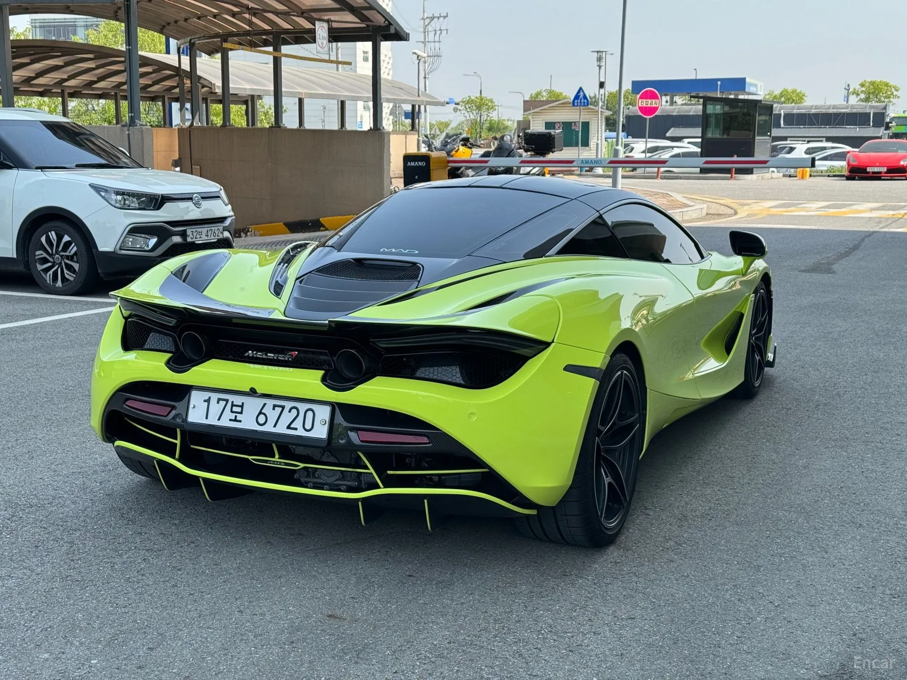 McLaren 720S превью 8