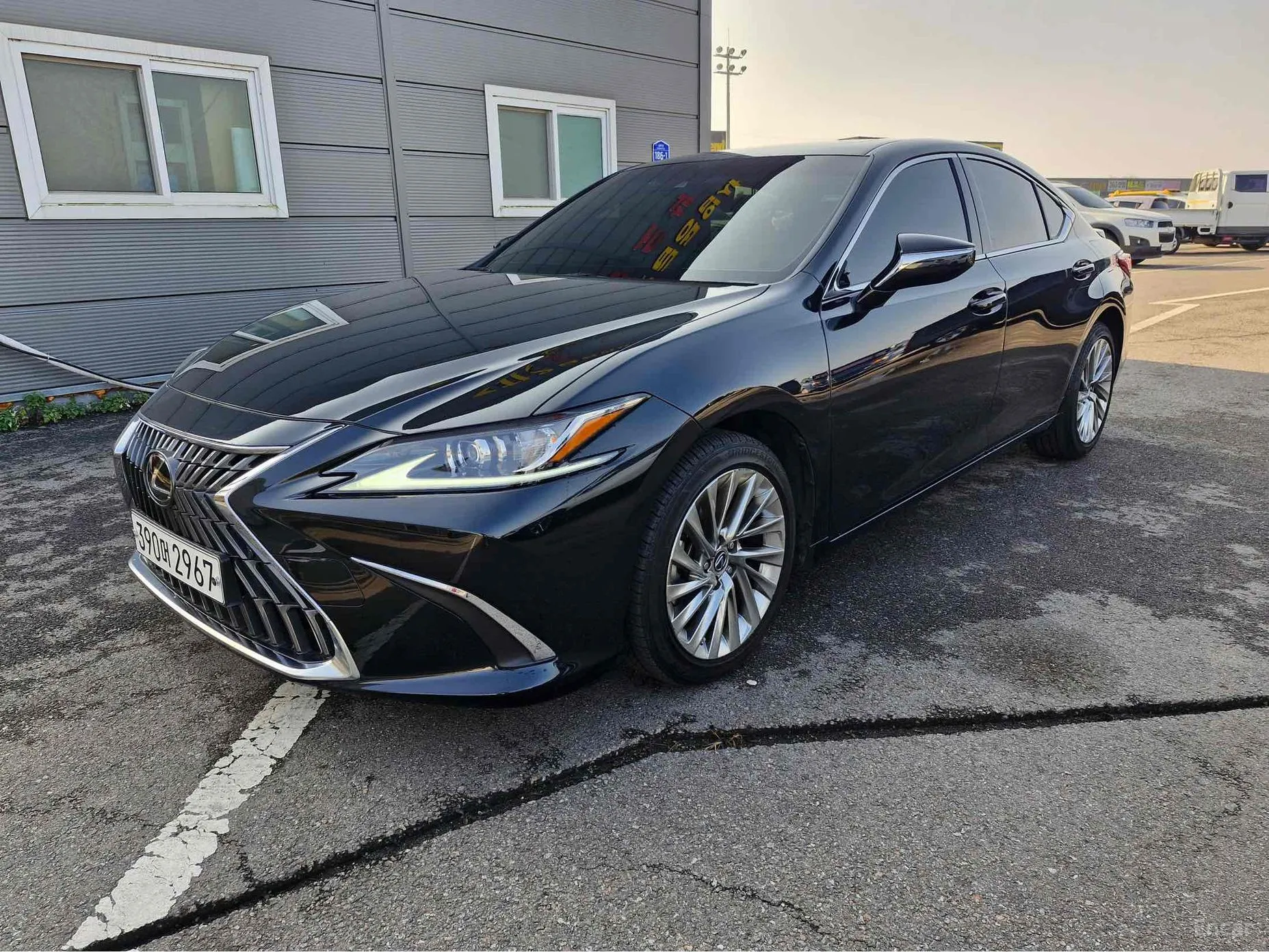 Lexus ES300h 7th Generation