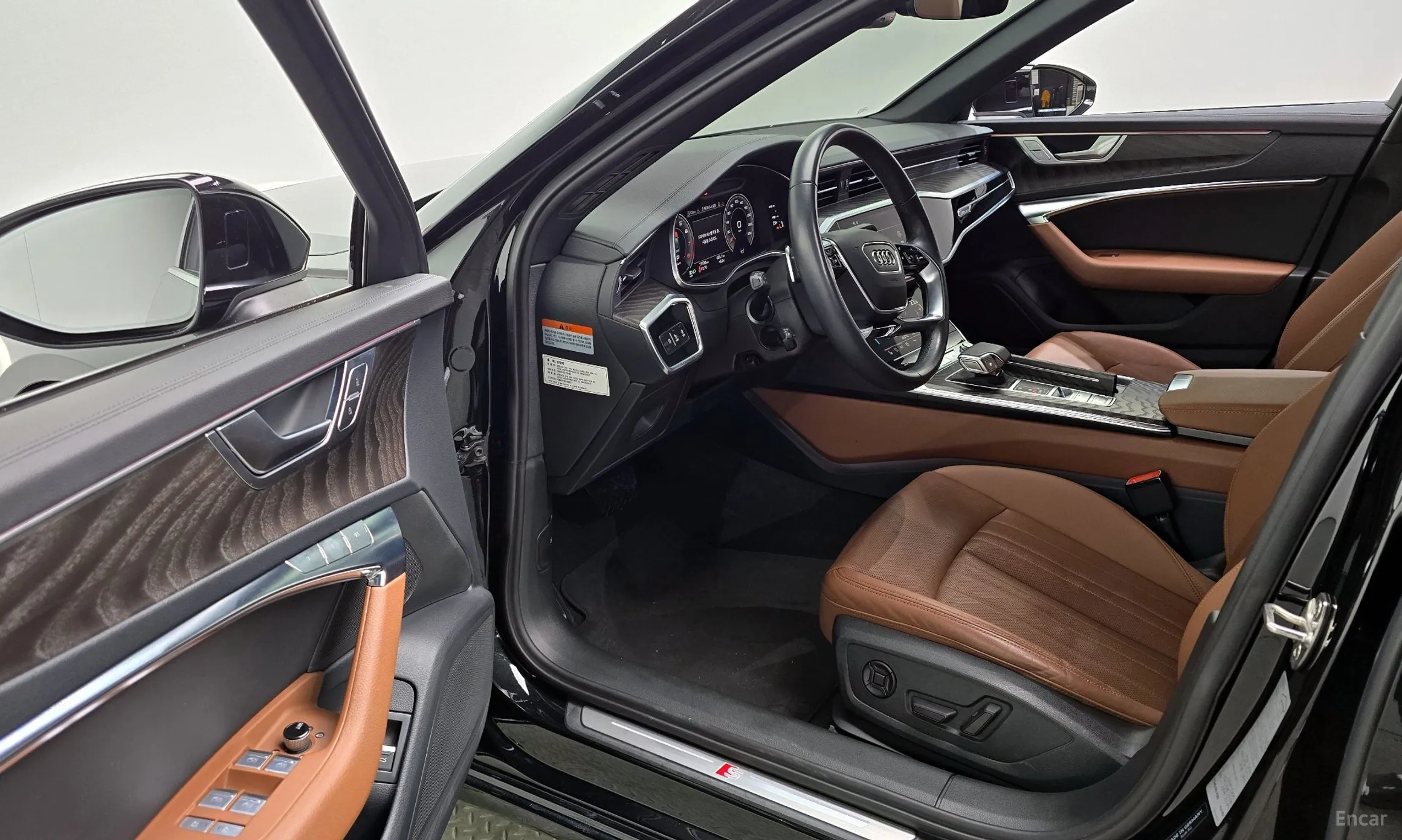 Audi A6 (C8) превью 10