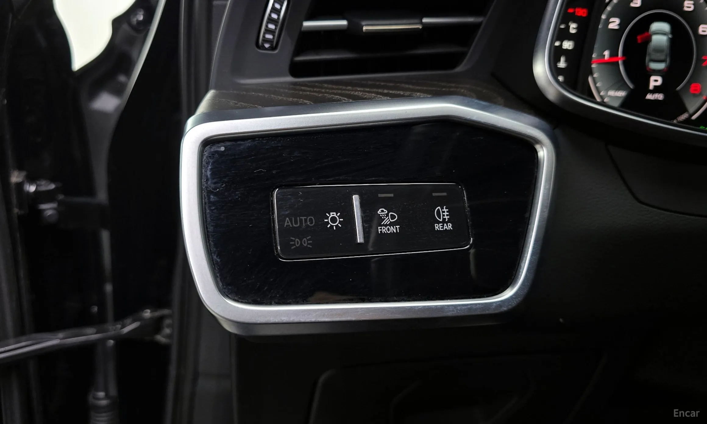 Audi A6 (C8) превью 13
