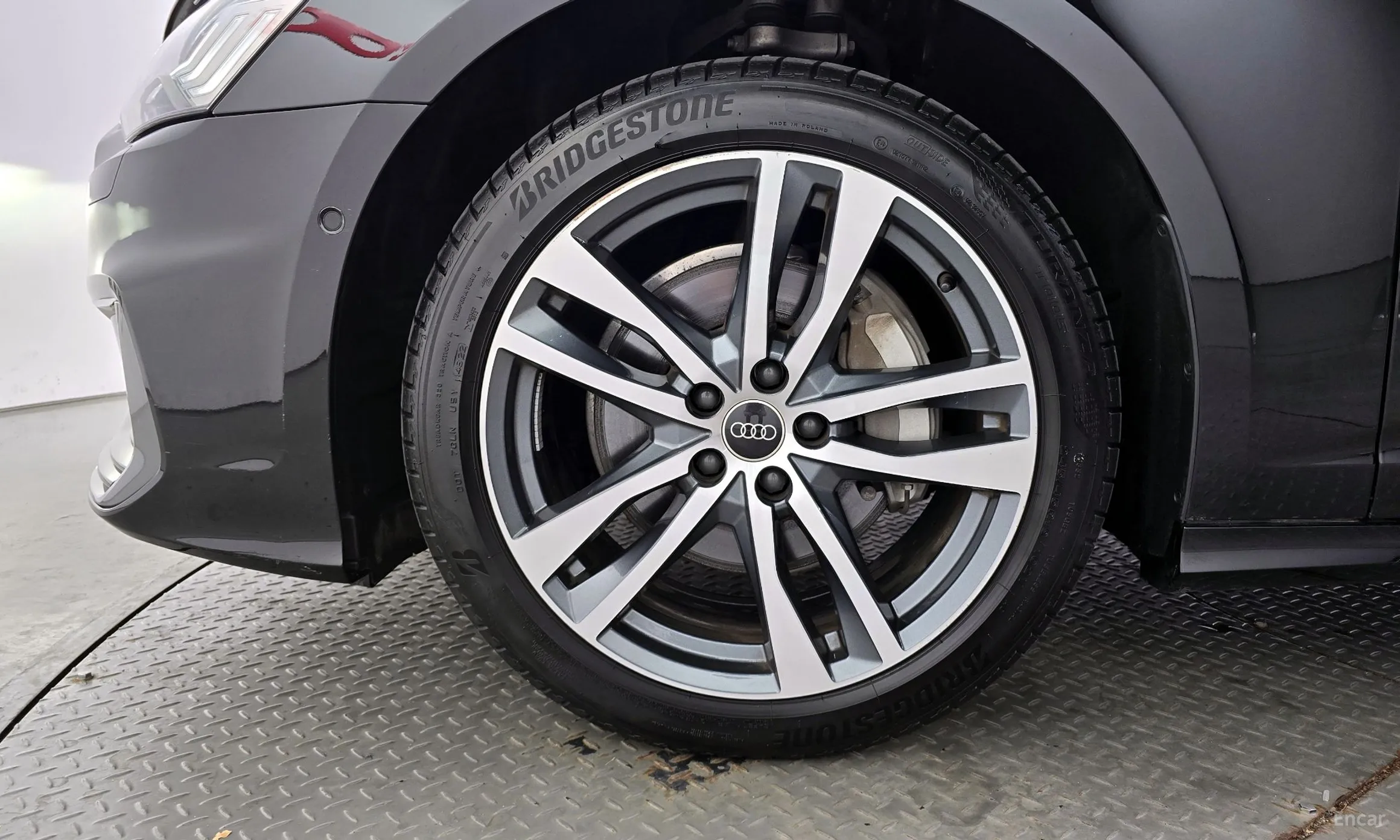 Audi A6 (C8) превью 5