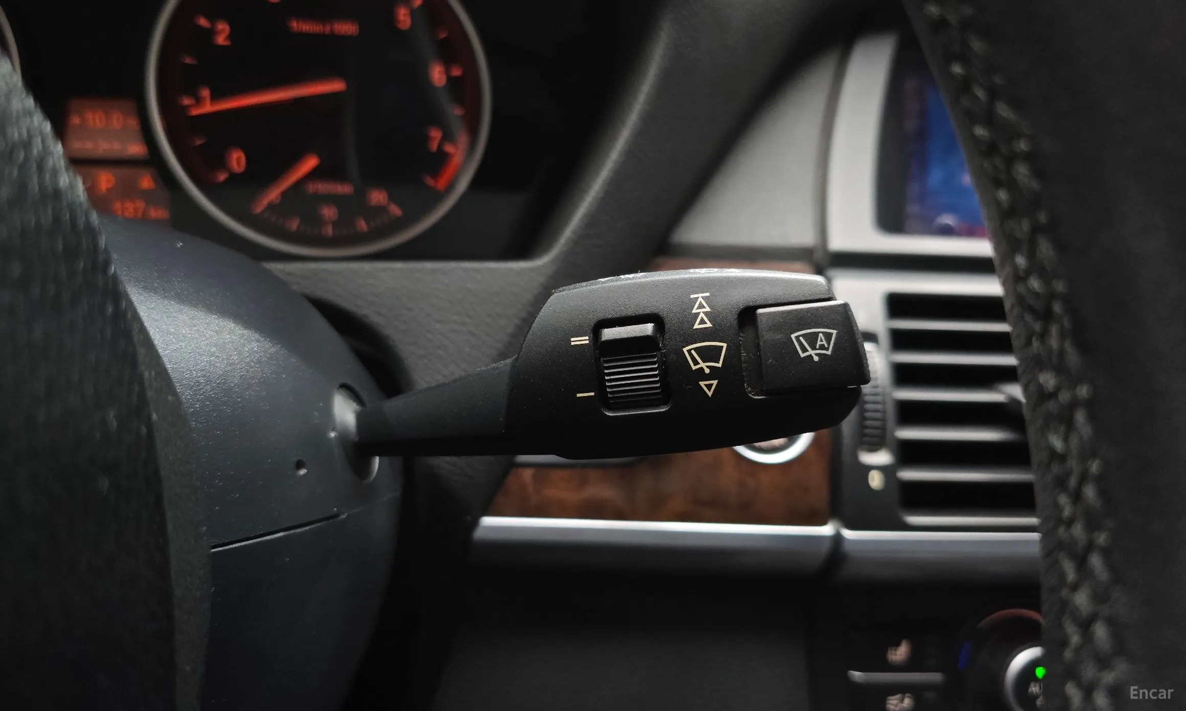 BMW X5 (E70) превью 16