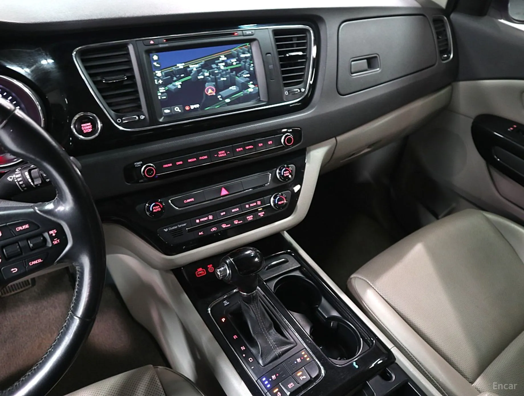Kia Carnival превью 11
