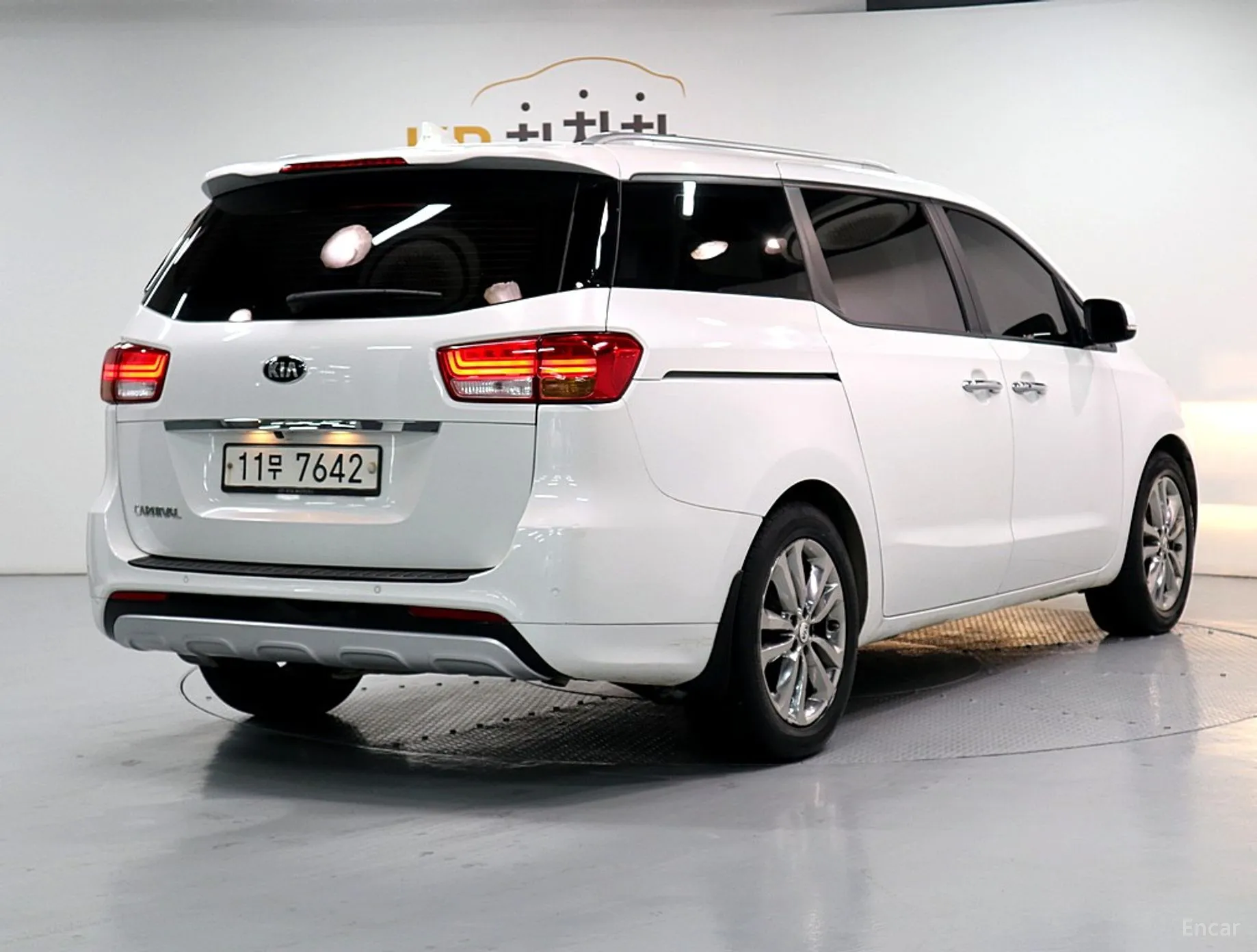 Kia Carnival превью 3