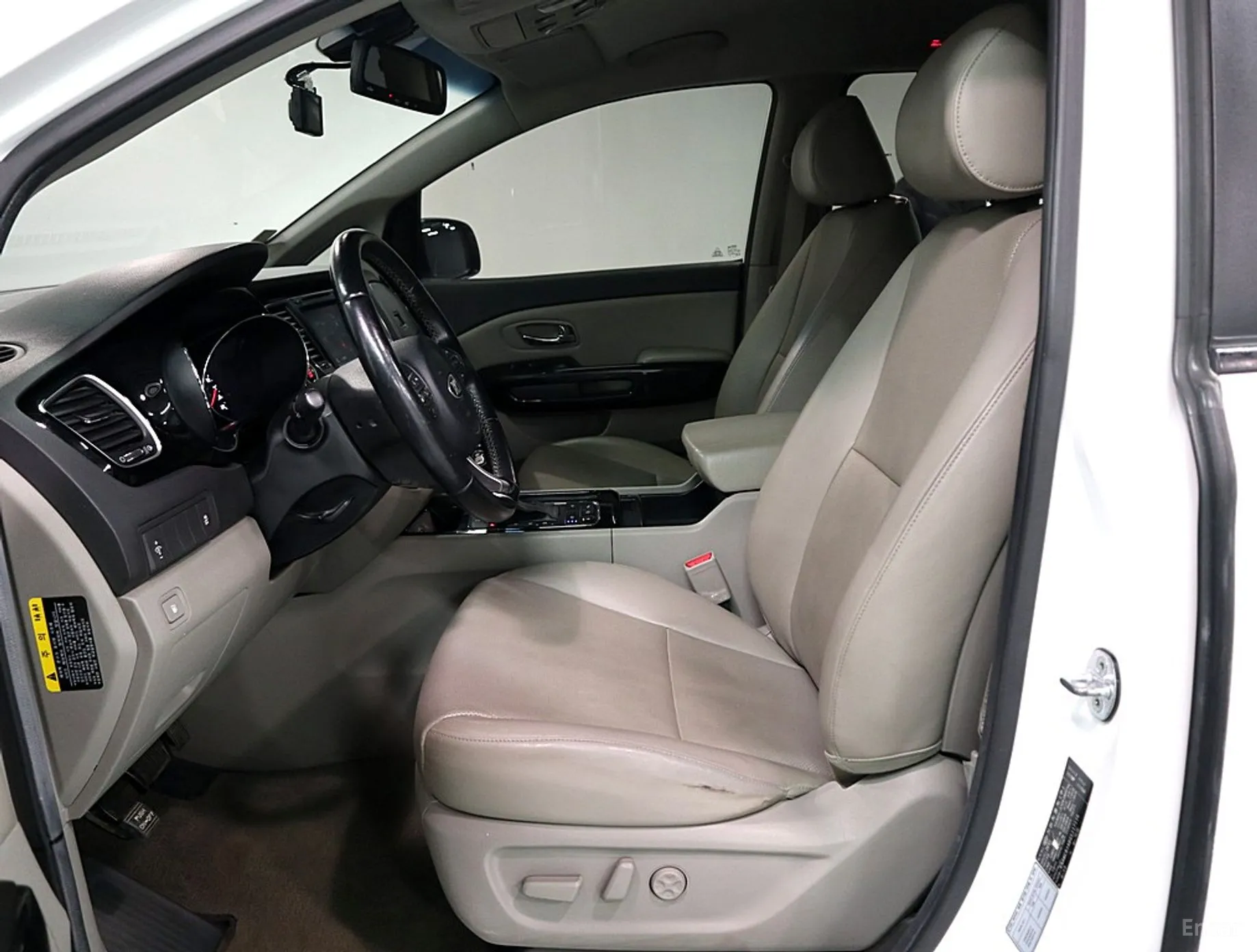 Kia Carnival превью 9