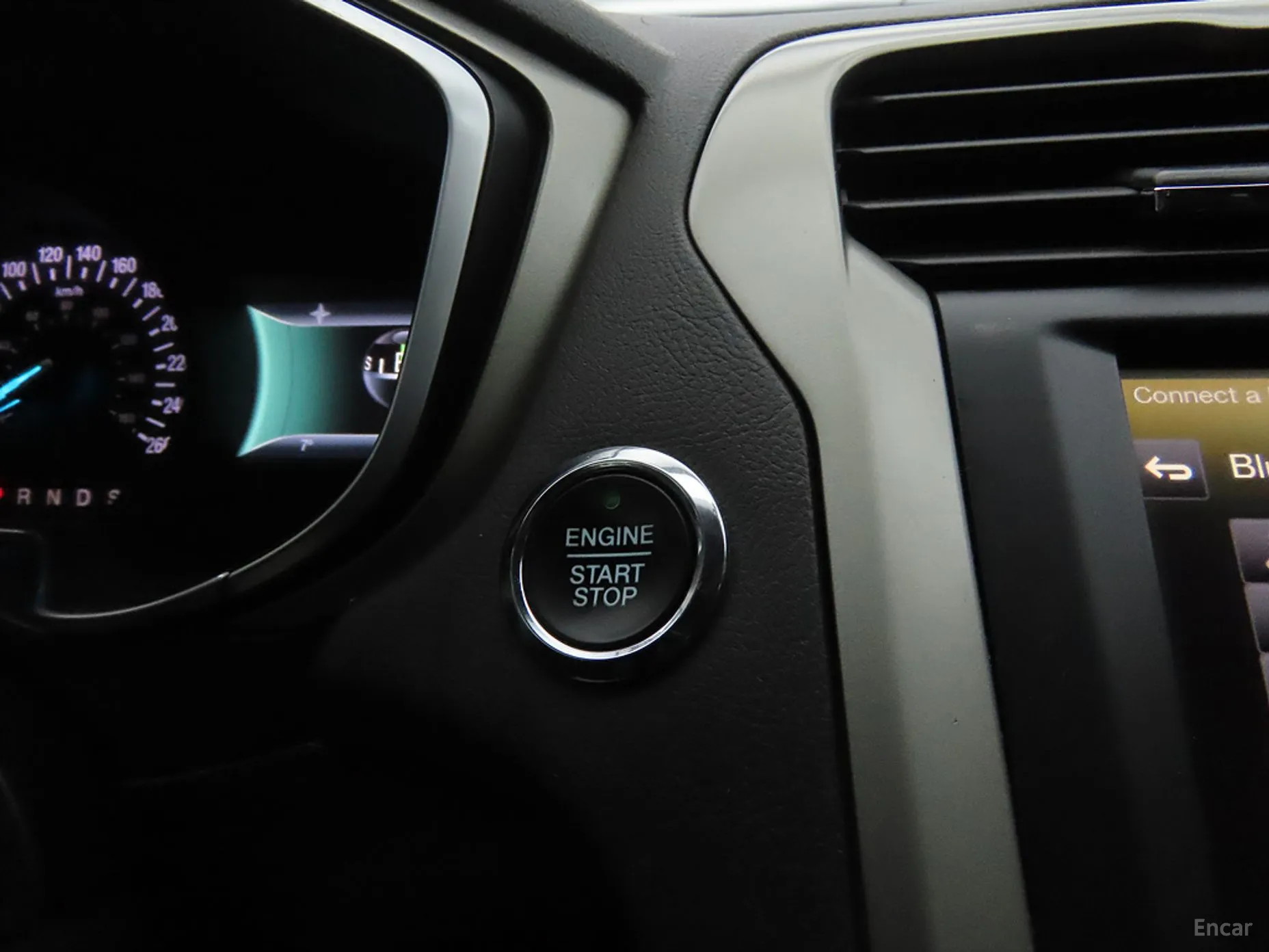 Ford Fusion превью 14