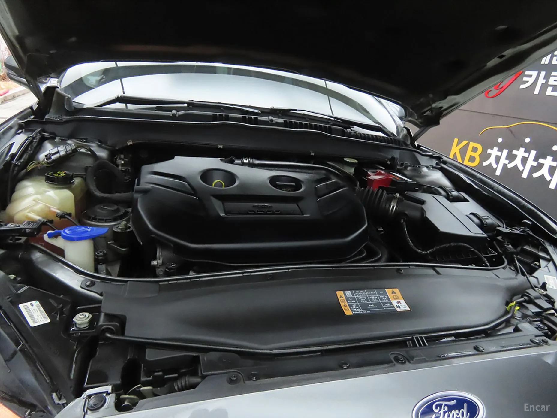 Ford Fusion превью 19