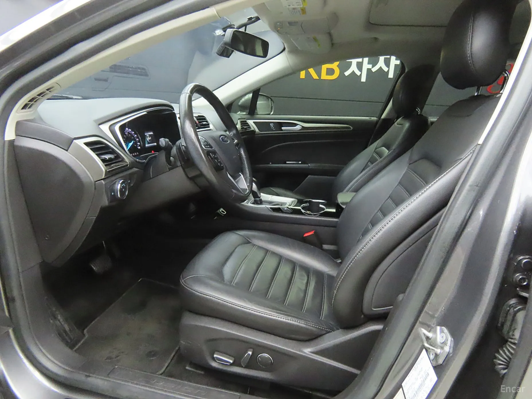 Ford Fusion превью 5
