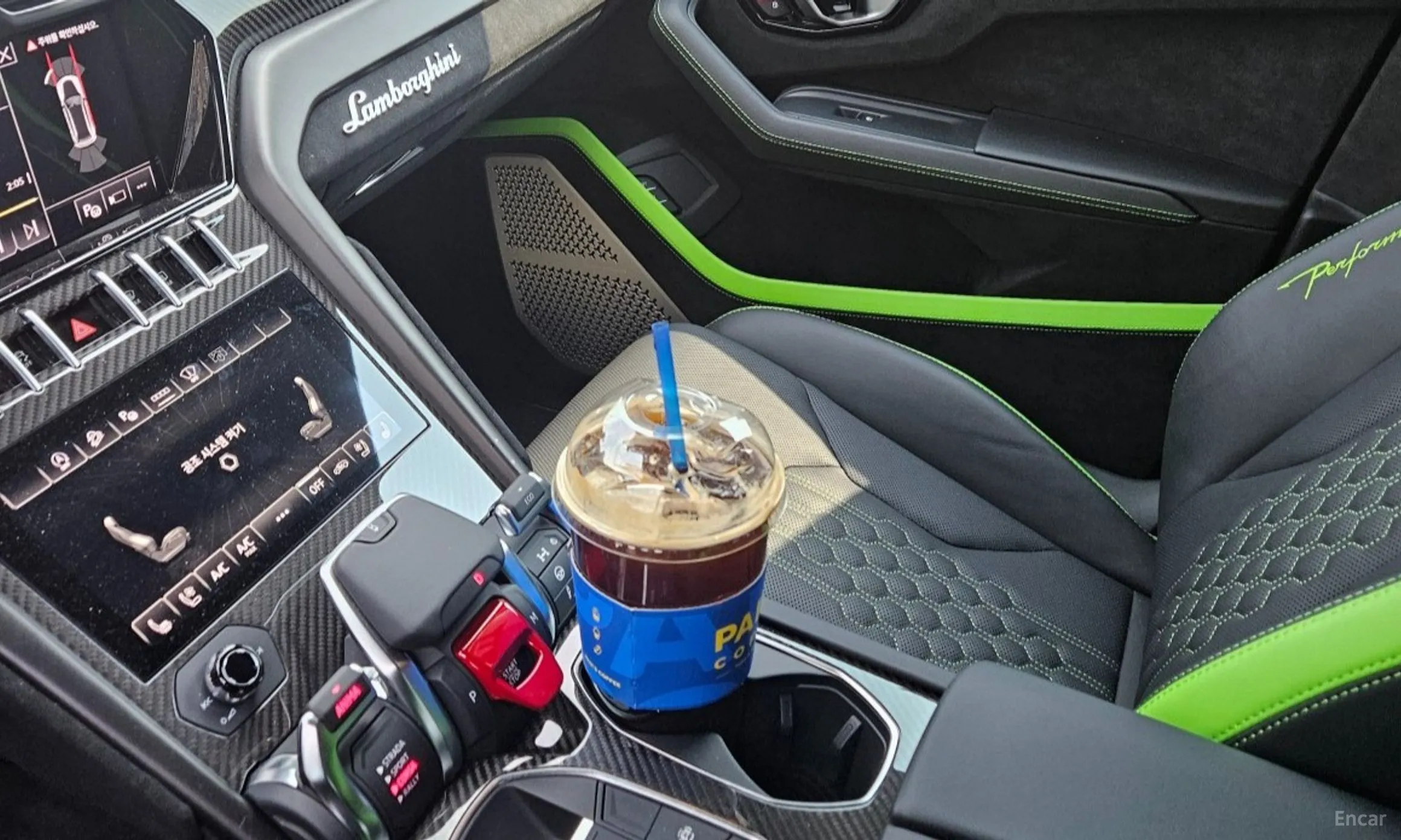 Lamborghini Urus превью 6