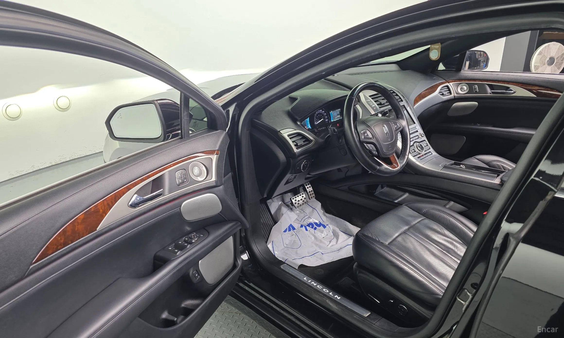 Lincoln New MKZ превью 11