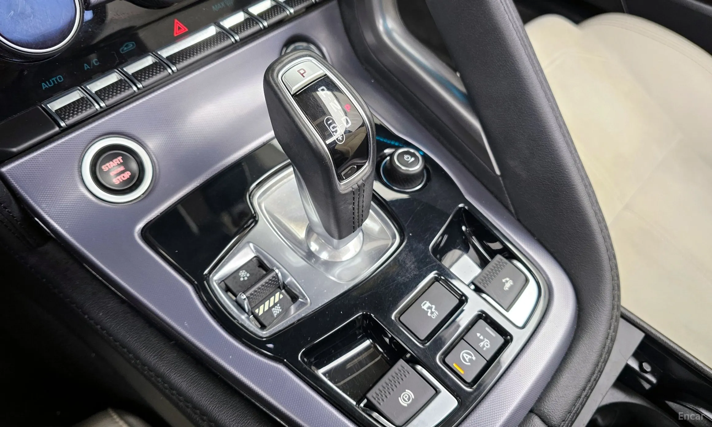Jaguar F-TYPE превью 9