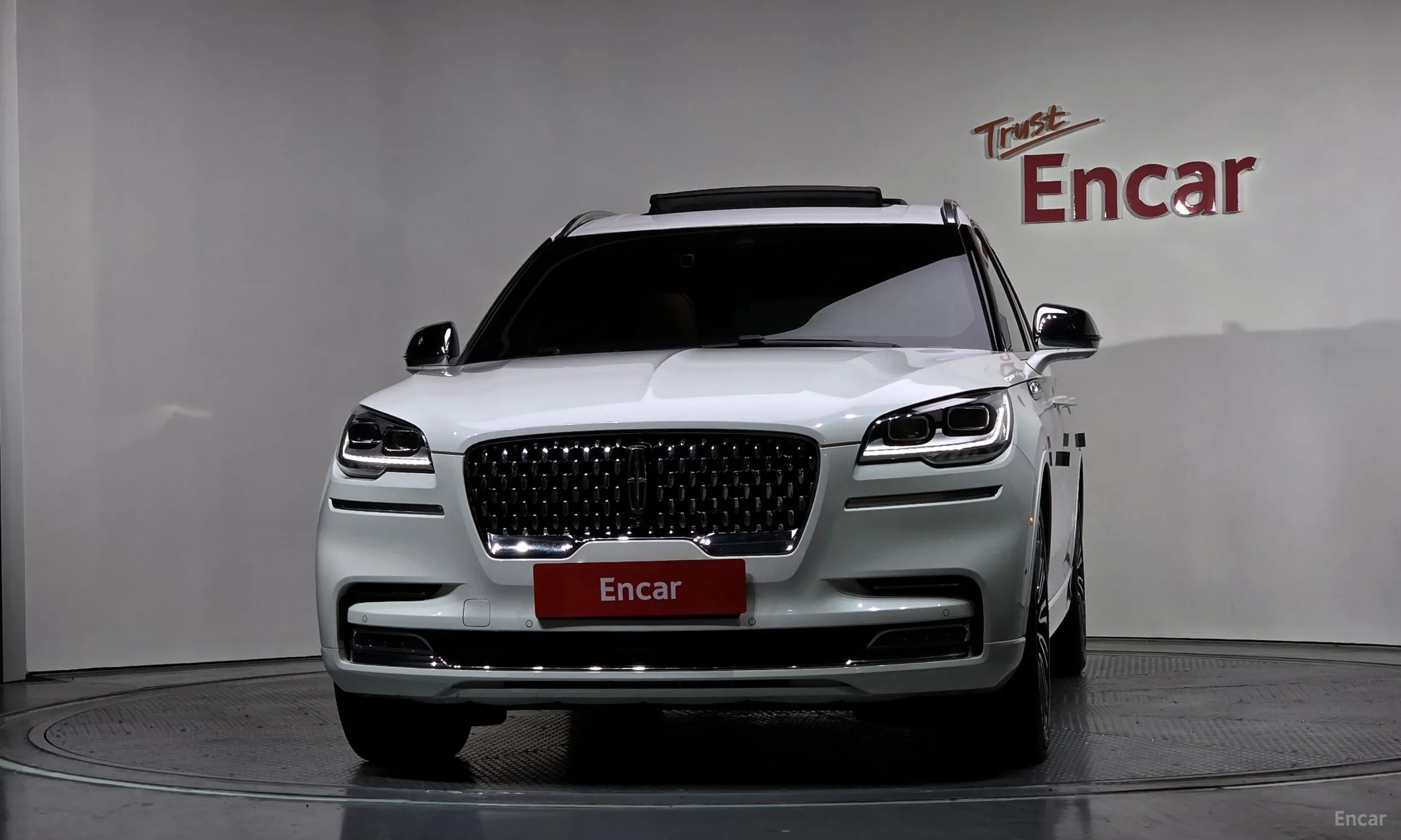 Lincoln Aviator 2nd Generation превью 3