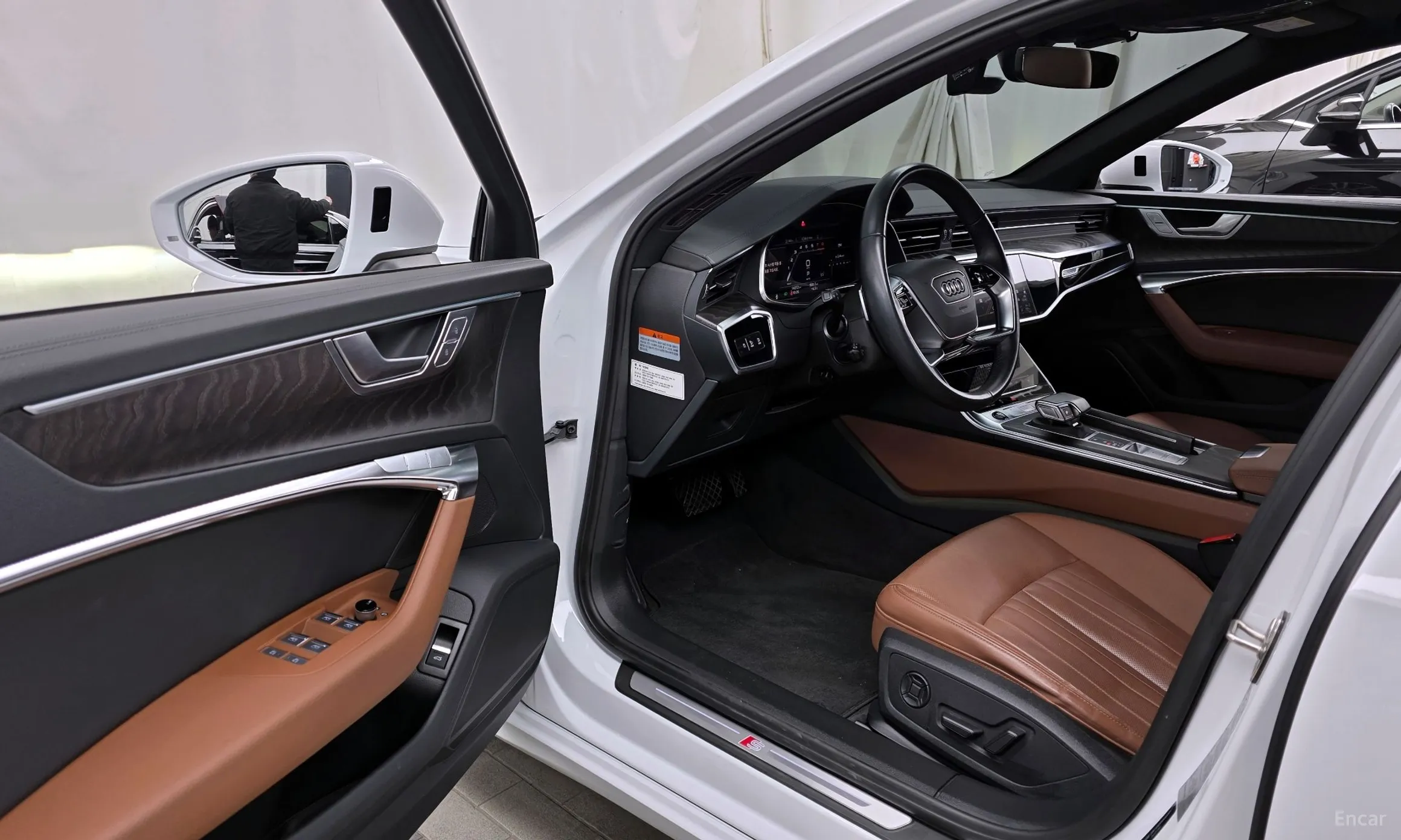 Audi A6 (C8) превью 10