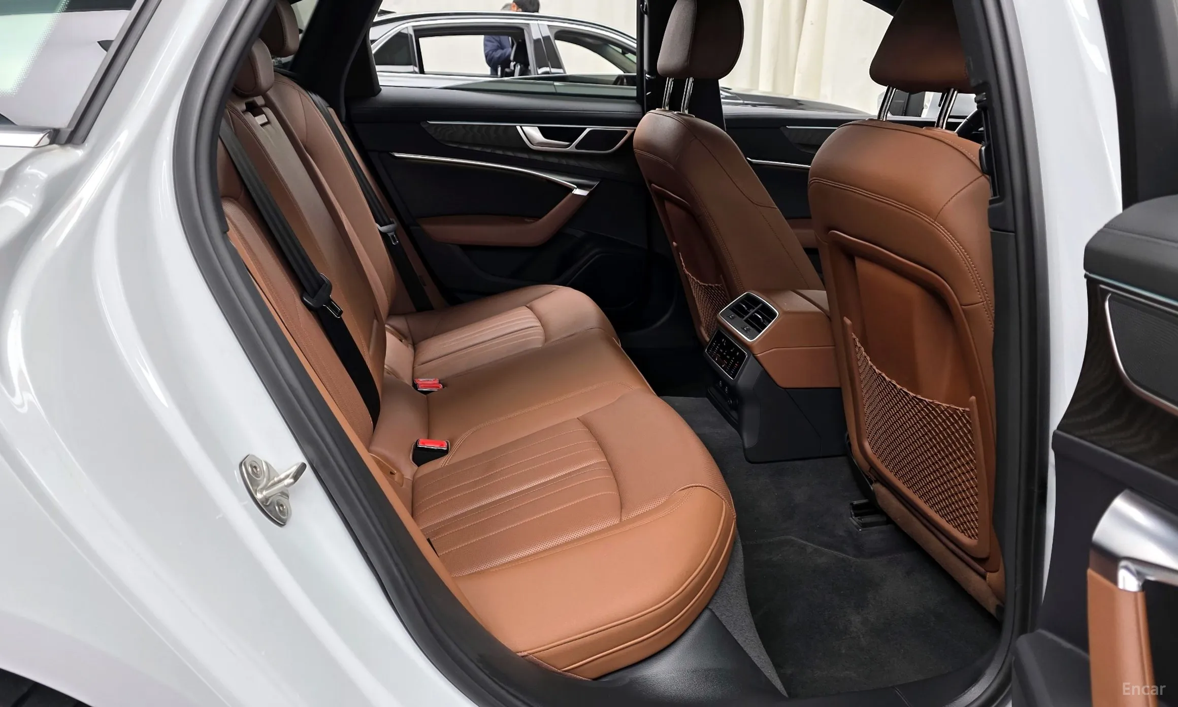 Audi A6 (C8) превью 12