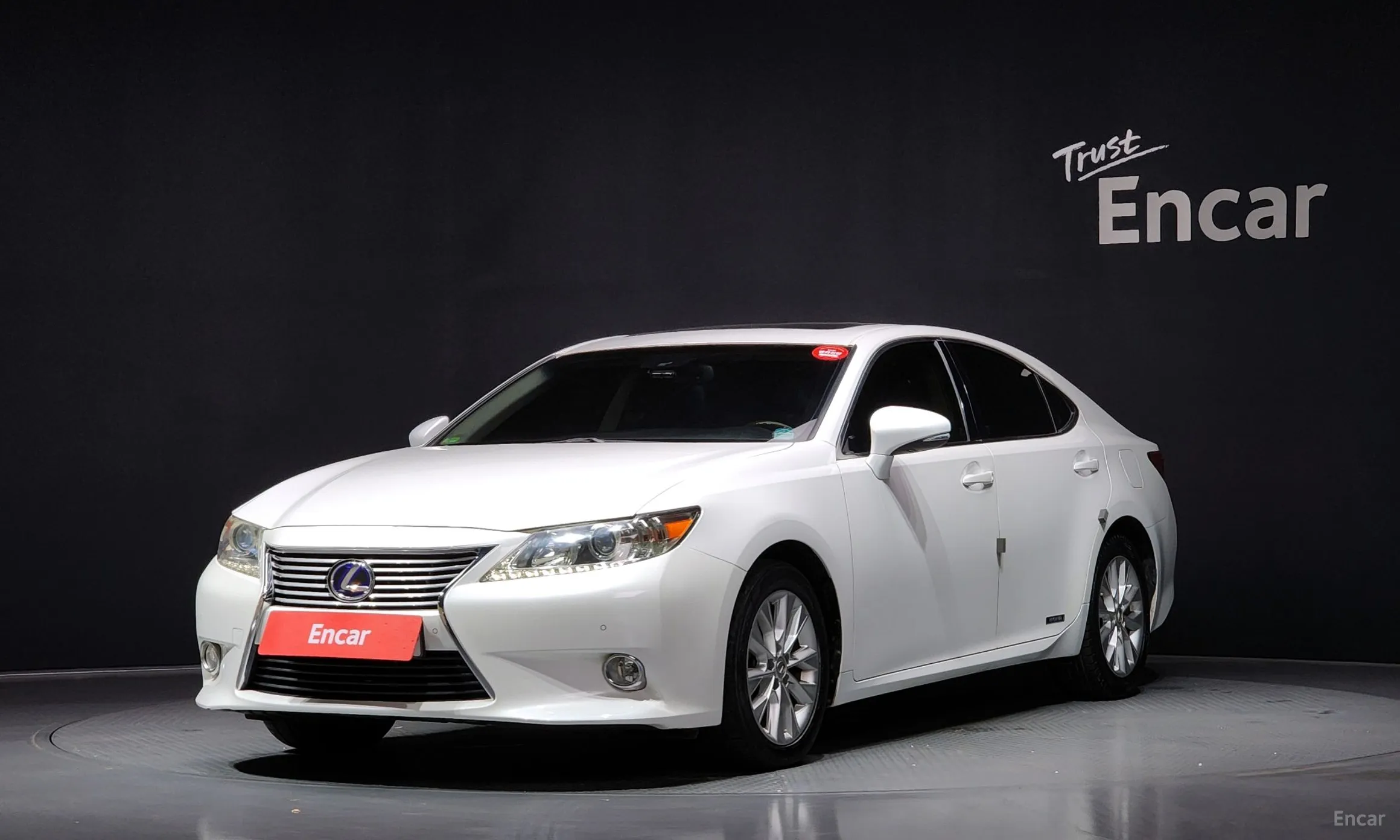 Lexus New ES300h