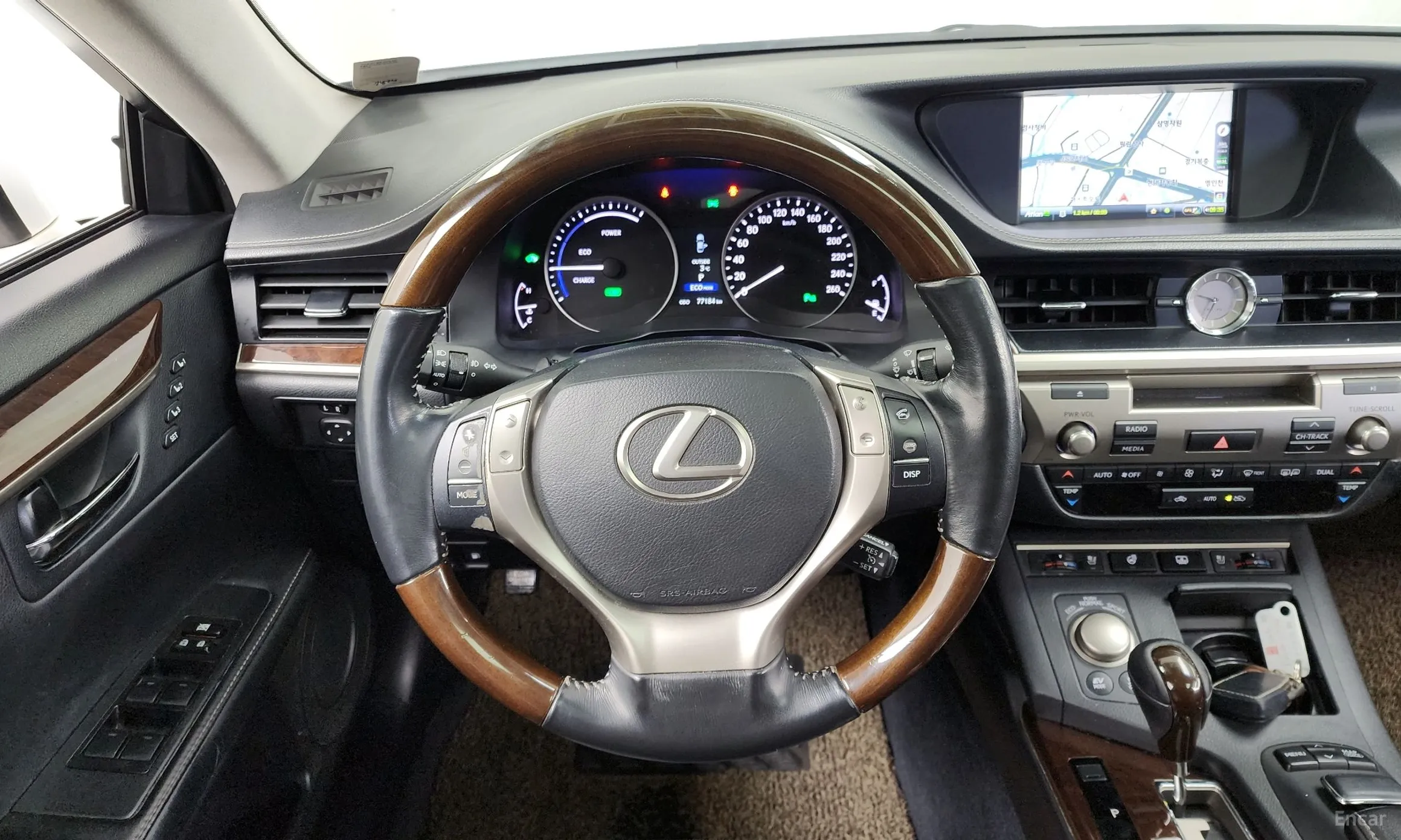 Lexus New ES300h превью 13
