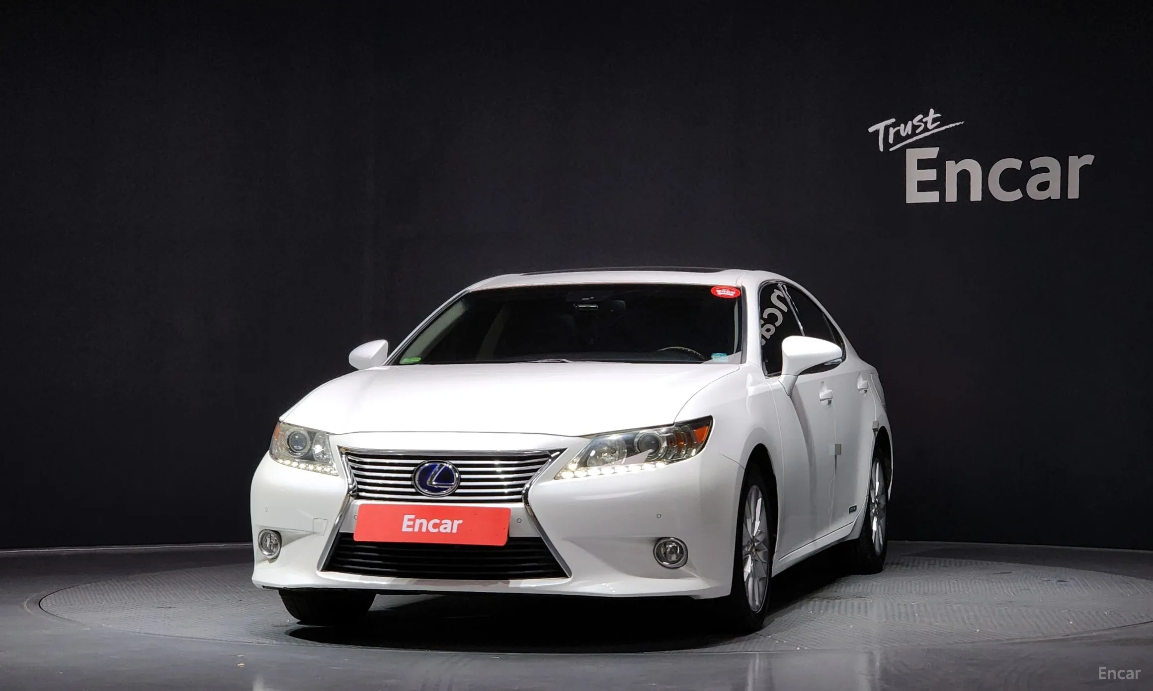 Lexus New ES300h превью 3