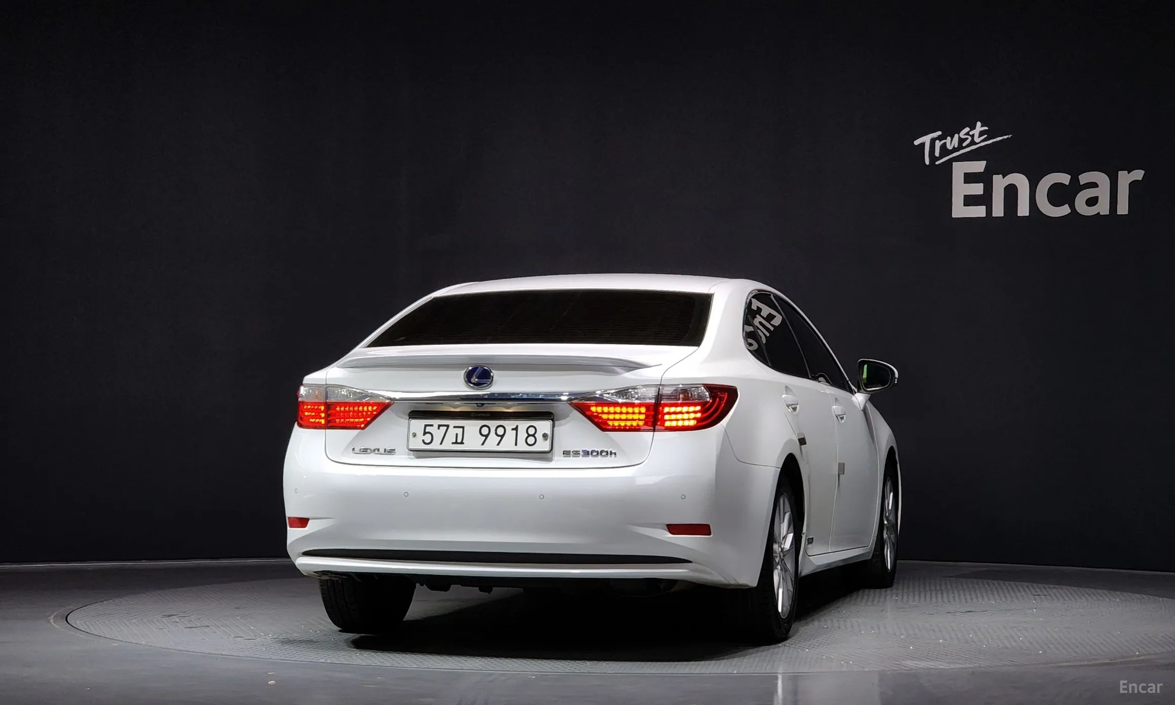 Lexus New ES300h превью 4