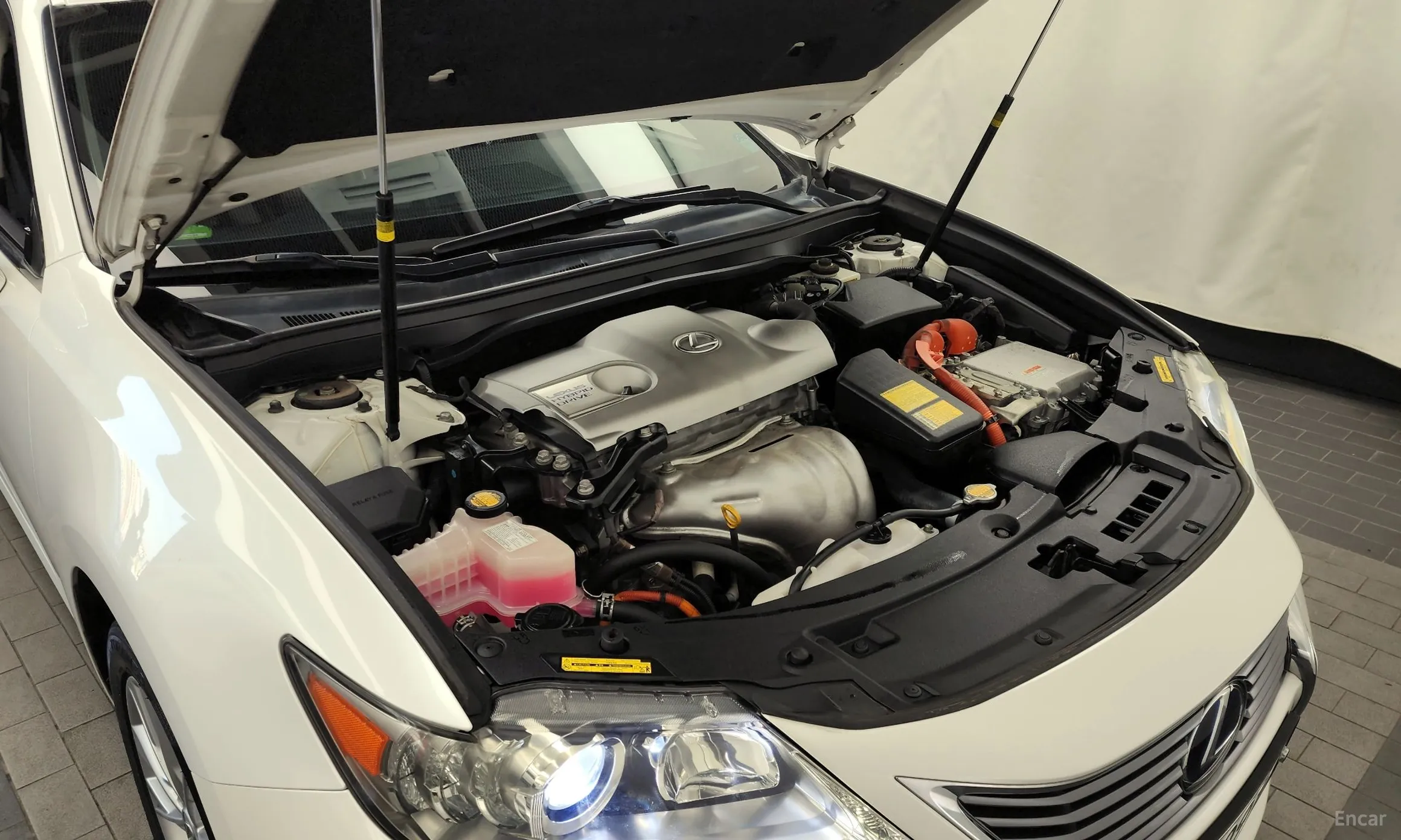 Lexus New ES300h превью 6