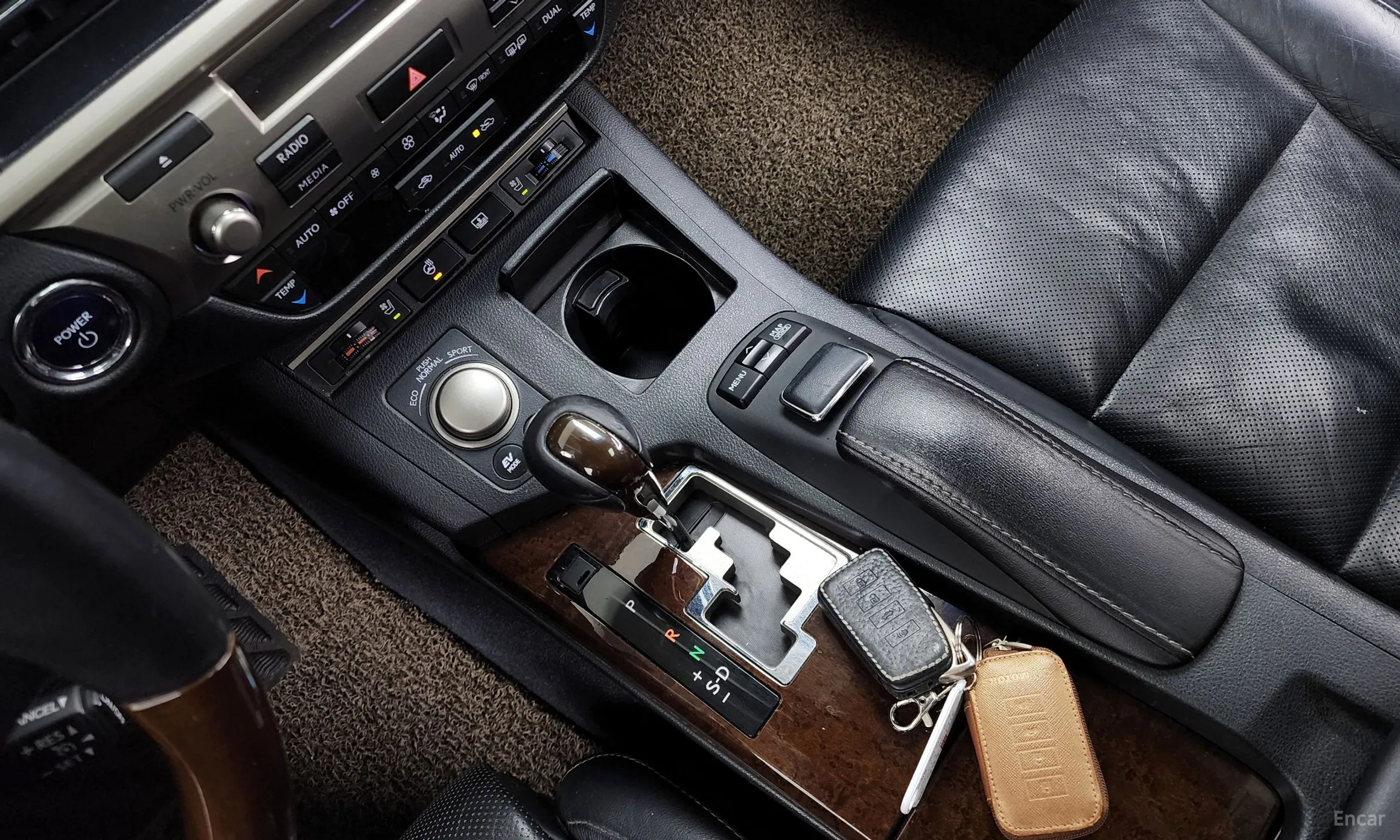 Lexus New ES300h превью 9