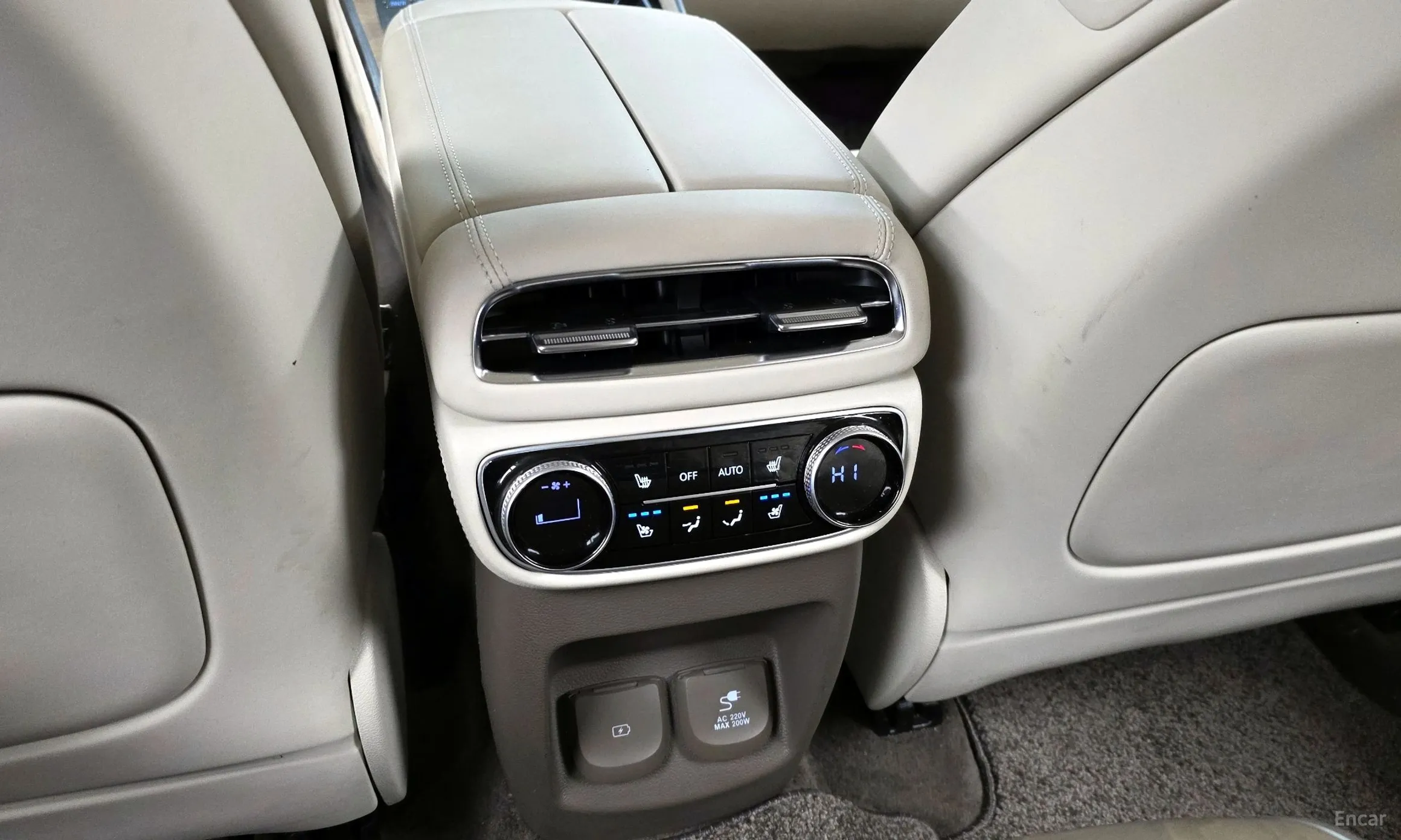 Genesis GV80 превью 19