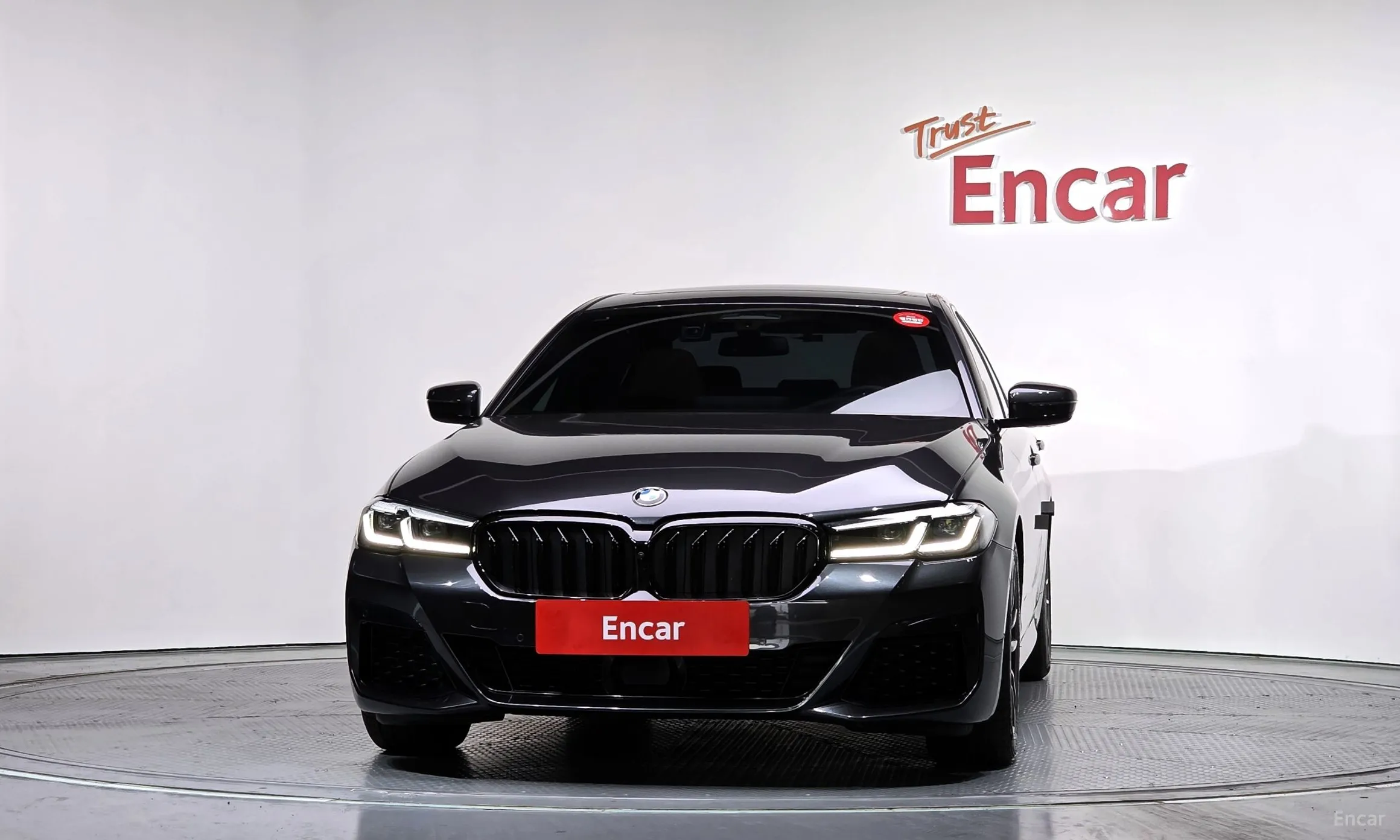 BMW 5 Series (G30) превью 3