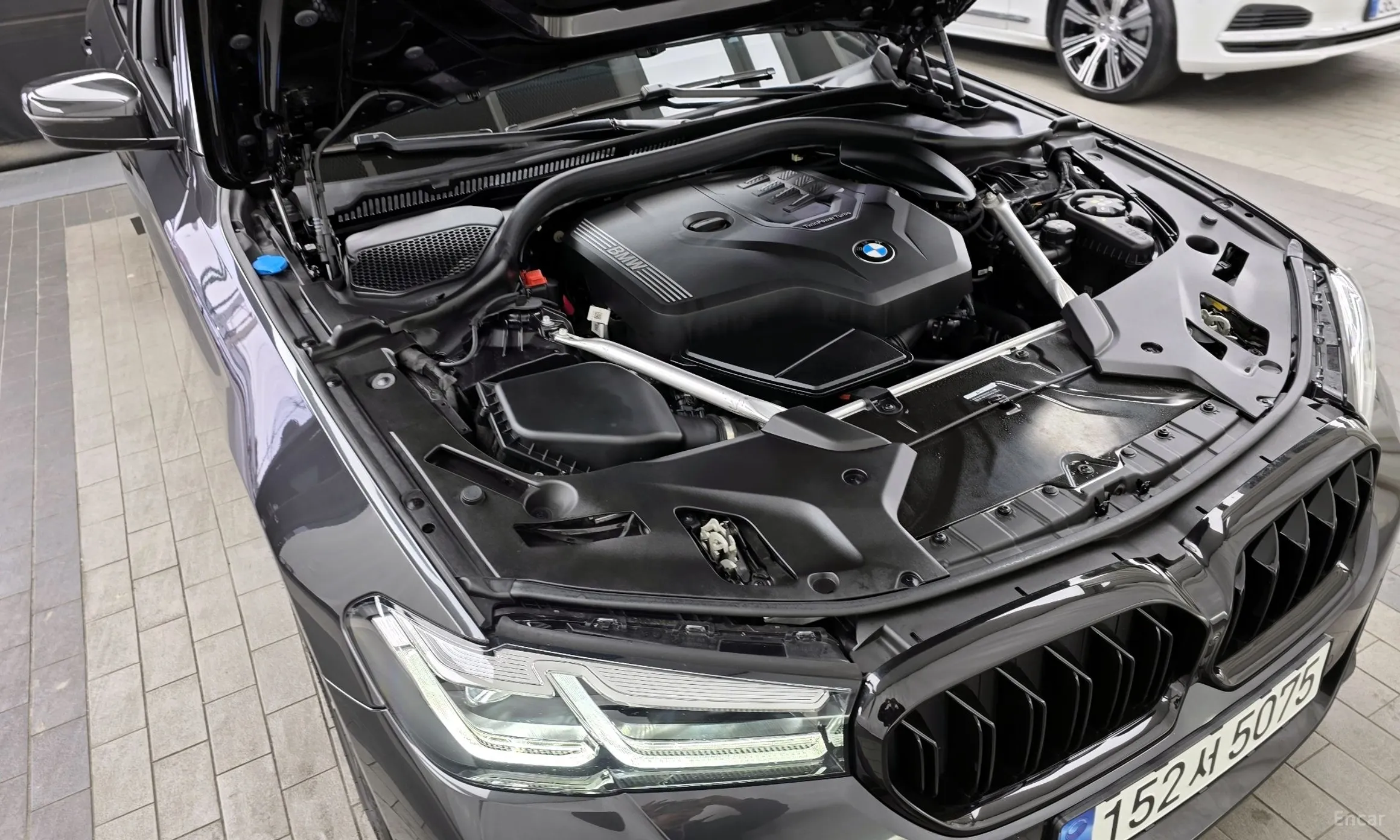 BMW 5 Series (G30) превью 6