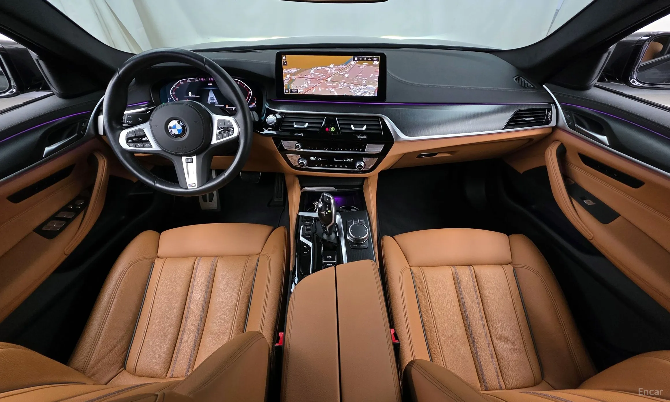 BMW 5 Series (G30) превью 7