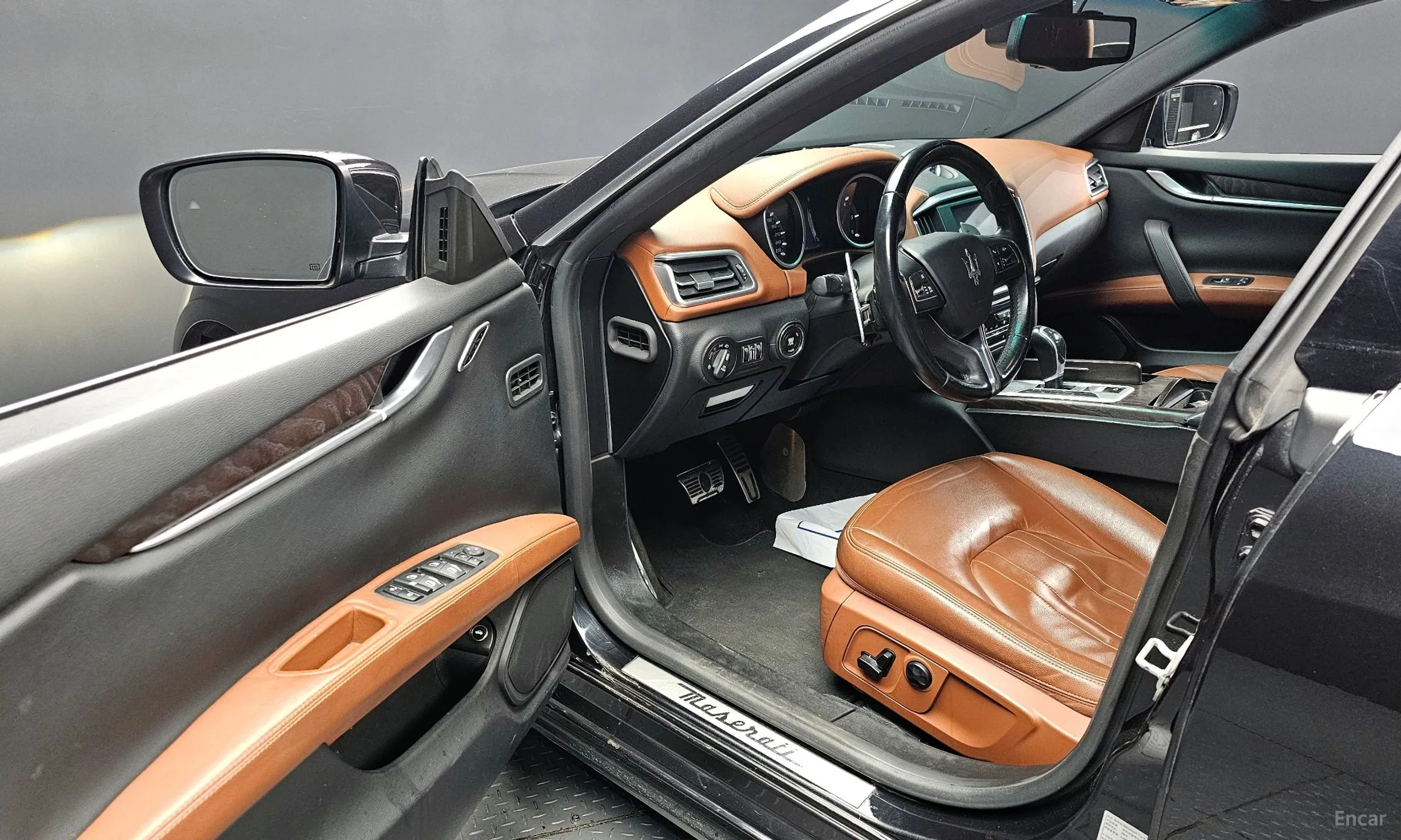 Maserati Ghibli превью 11