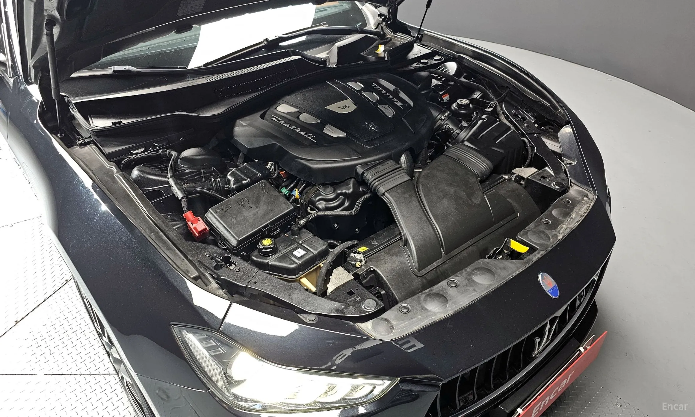 Maserati Ghibli превью 6