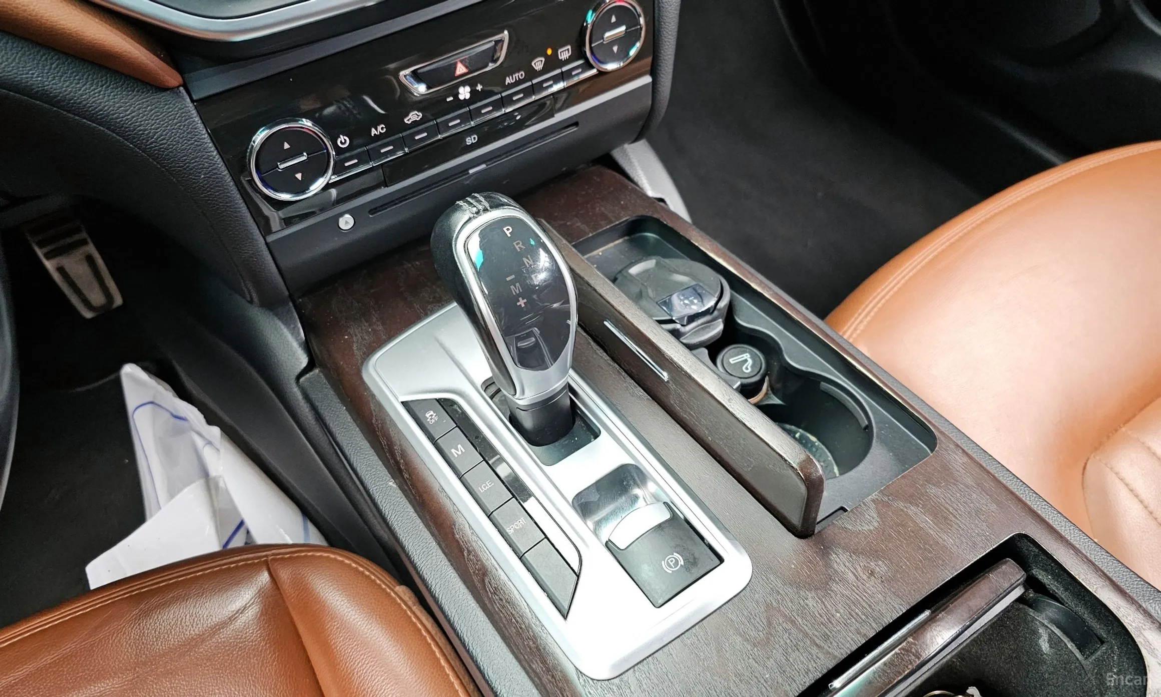 Maserati Ghibli превью 9