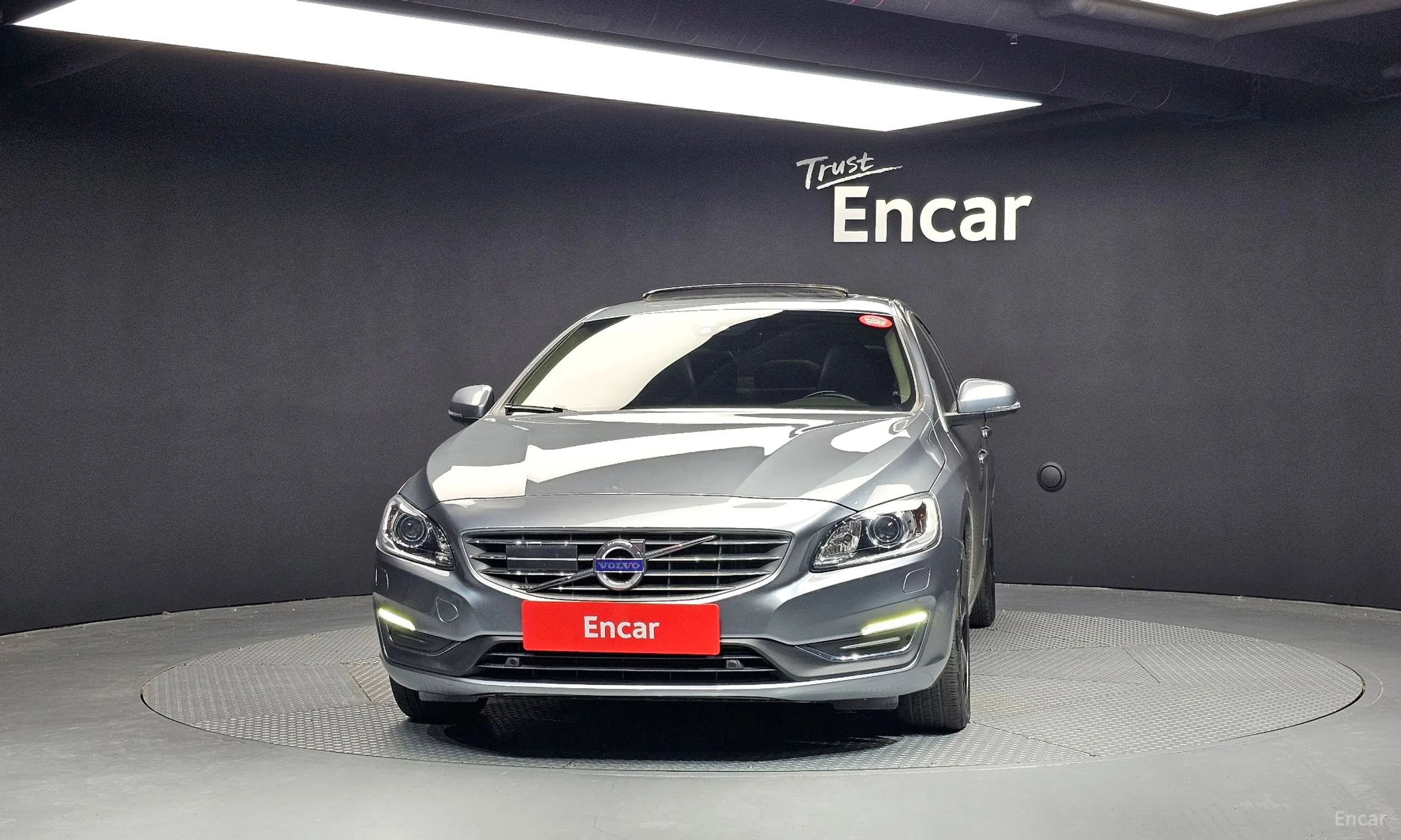 Volvo S60 превью 3