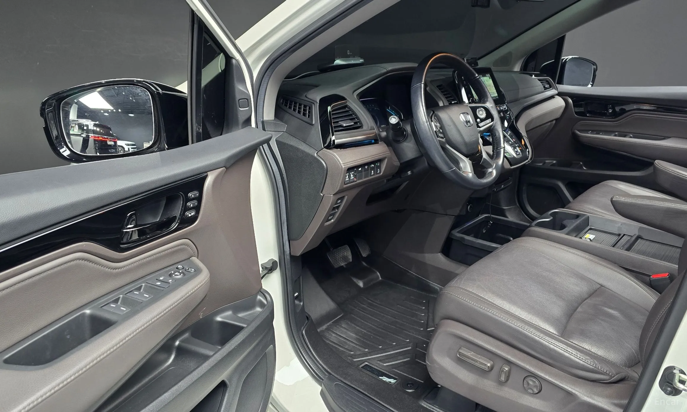 Honda Odyssey превью 11