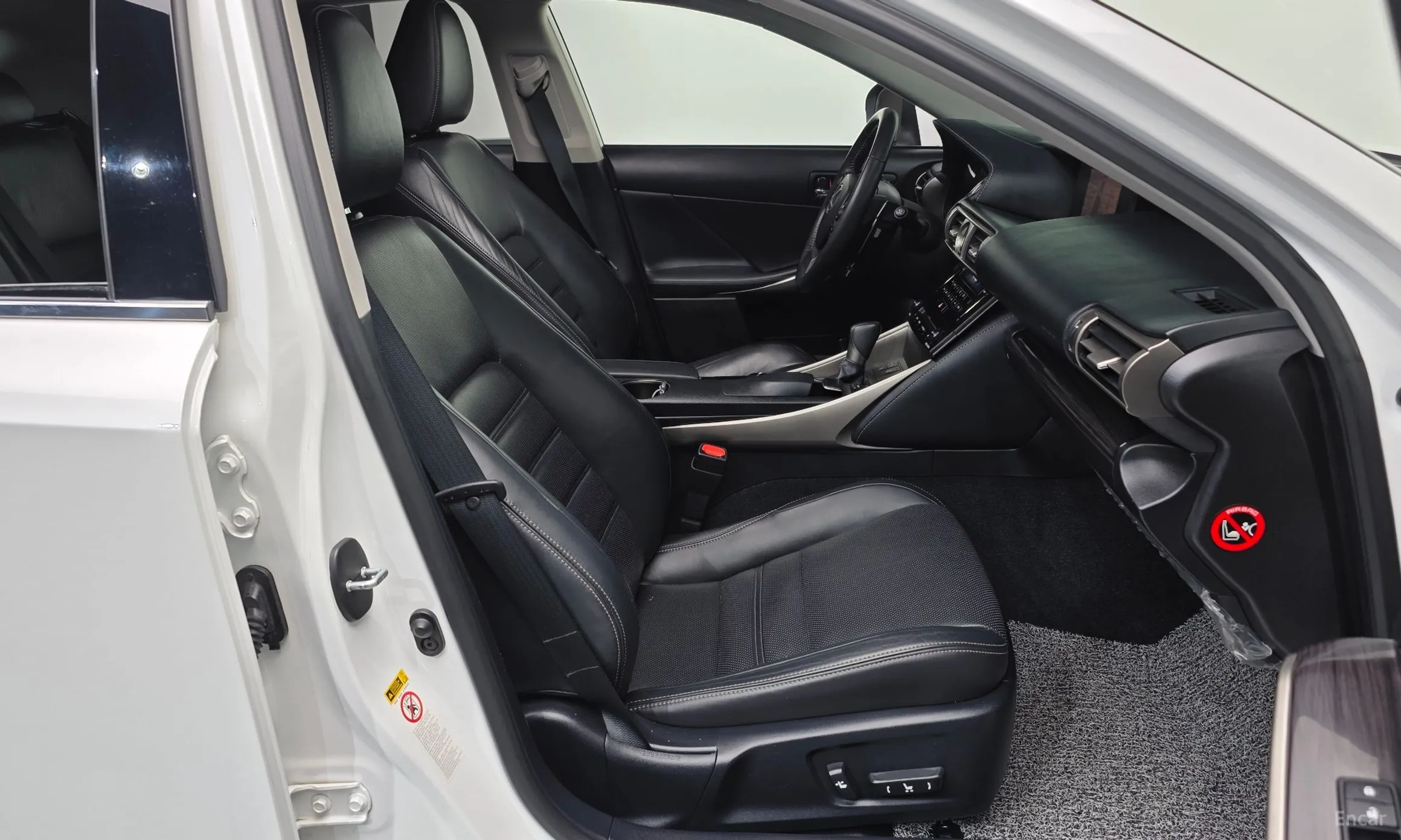 Lexus New IS250 превью 11