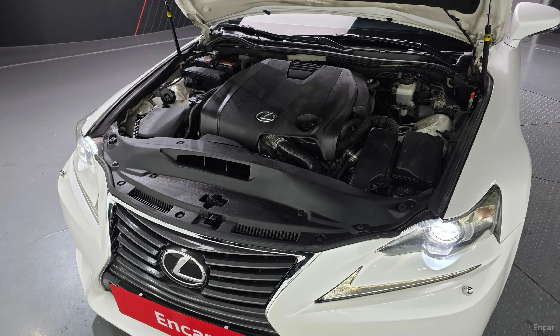 Lexus New IS250 превью 6