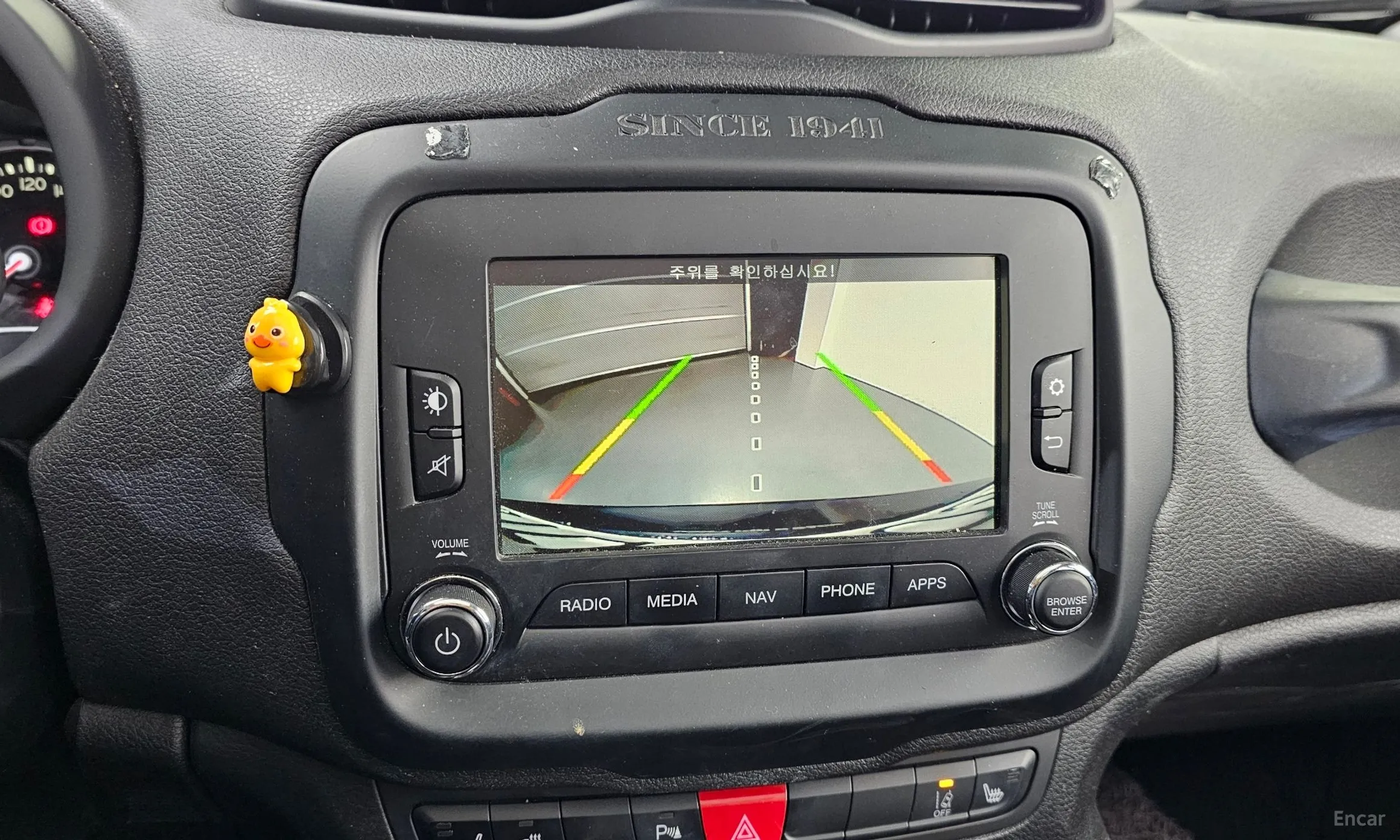 Jeep Renegade превью 15
